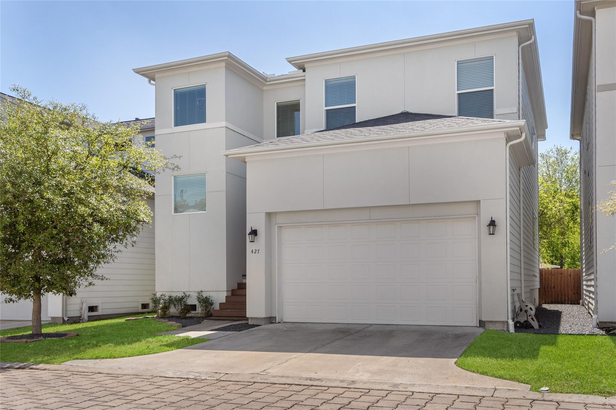 427 Yale Oaks Lane