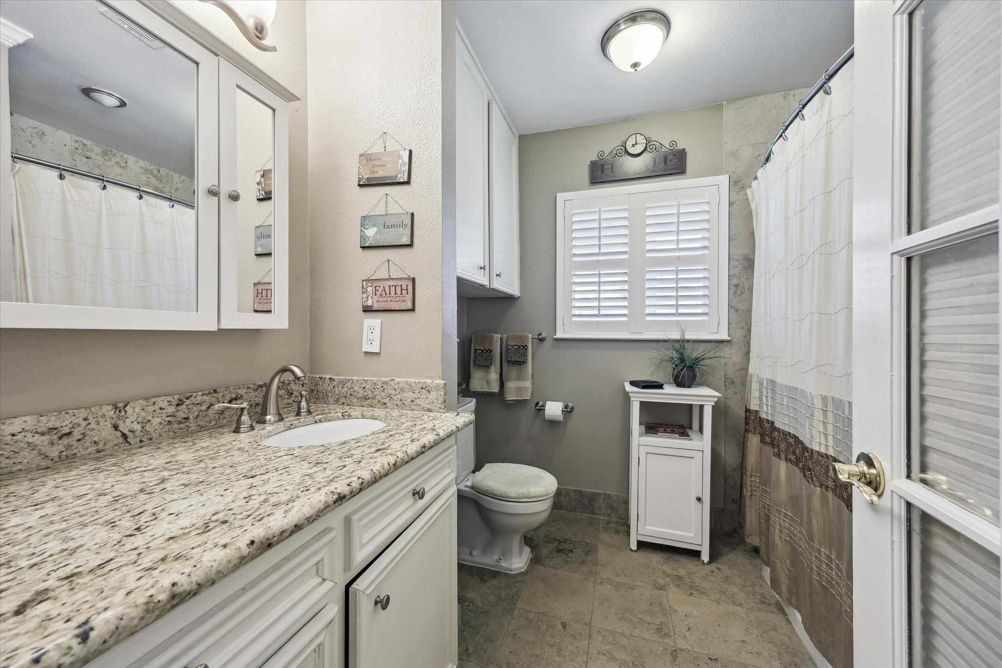 1423 Richelieu Lane