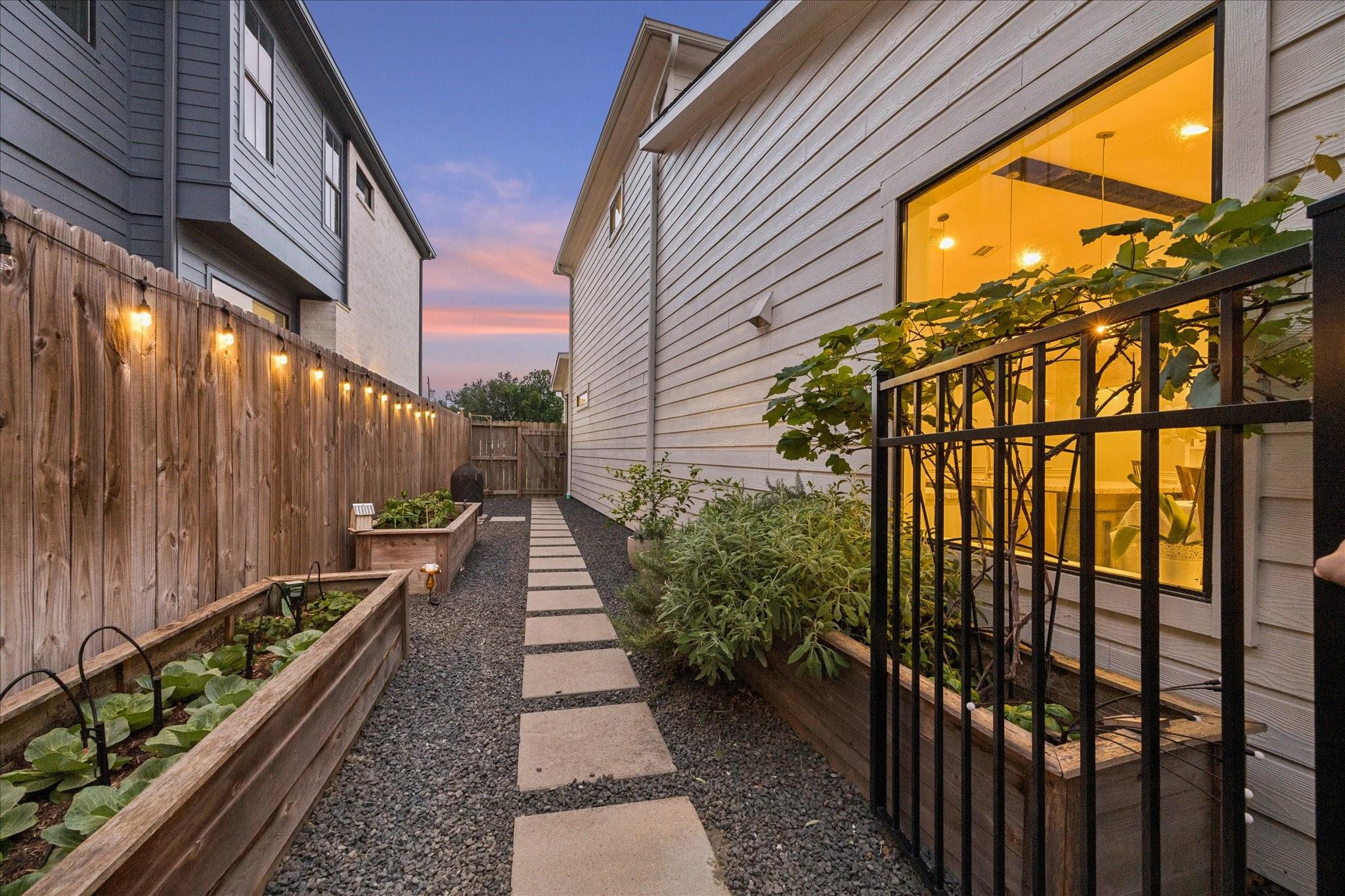 1418 Chamboard Lane