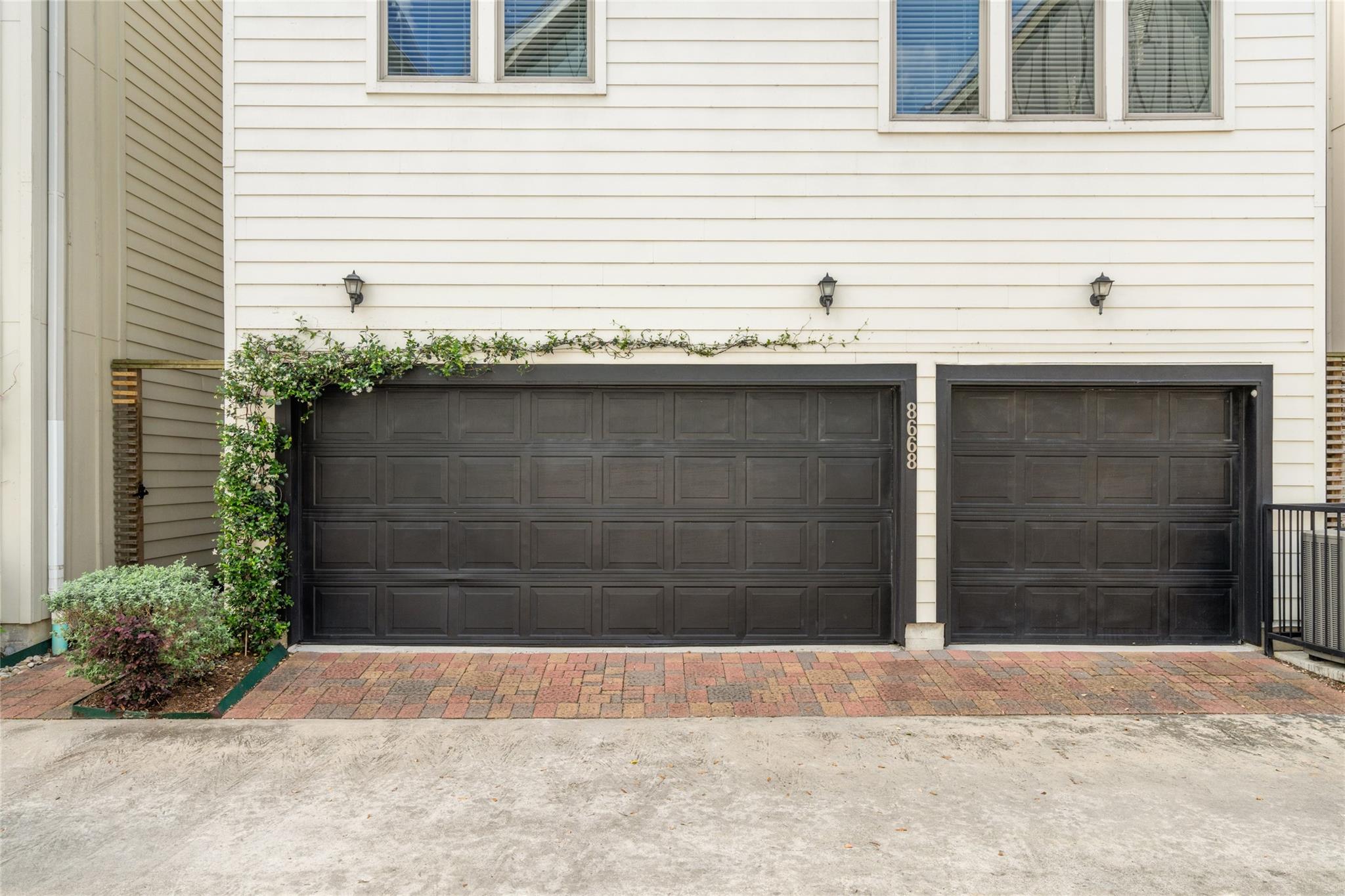 8668 Emnora Lane