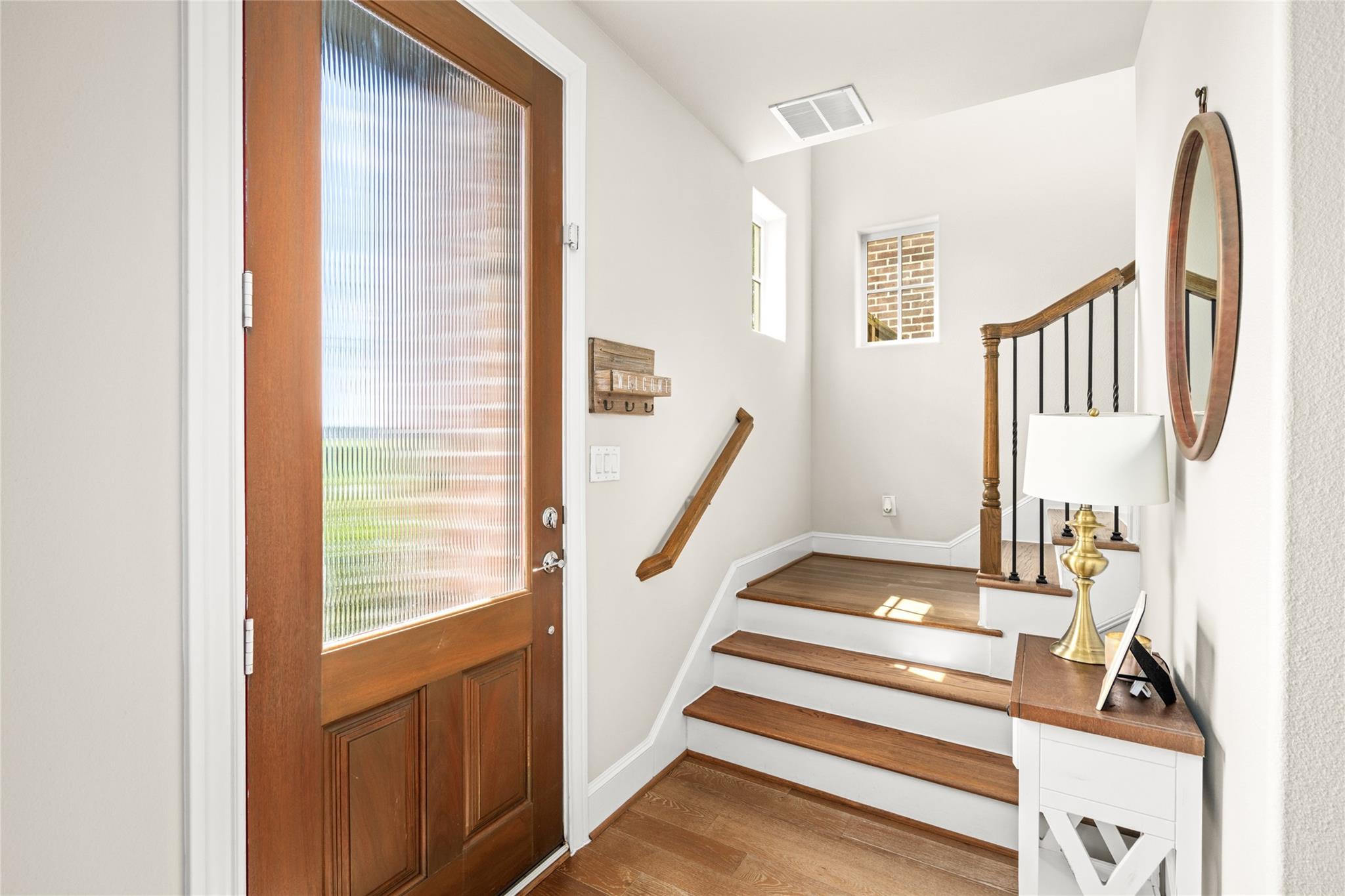 8668 Emnora Lane