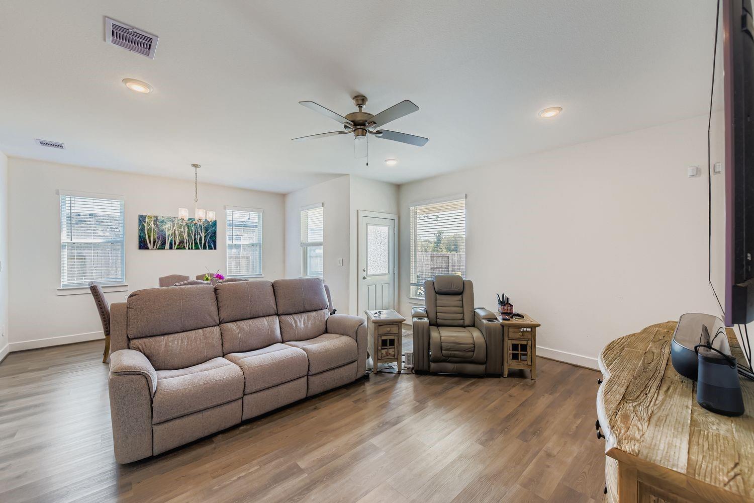 12243 N Chestnut Hills Drive, Conroe