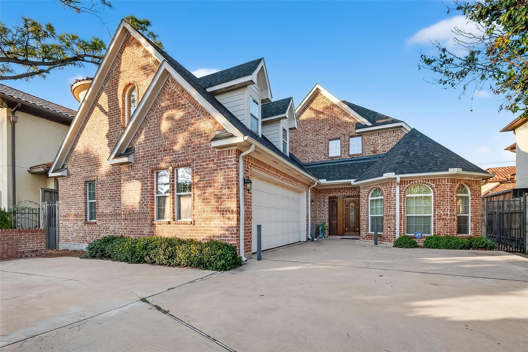 5426 Lampasas Street