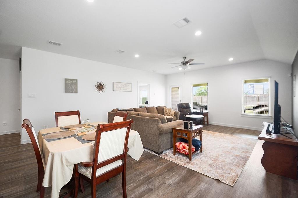 8938 Colicroot Drive