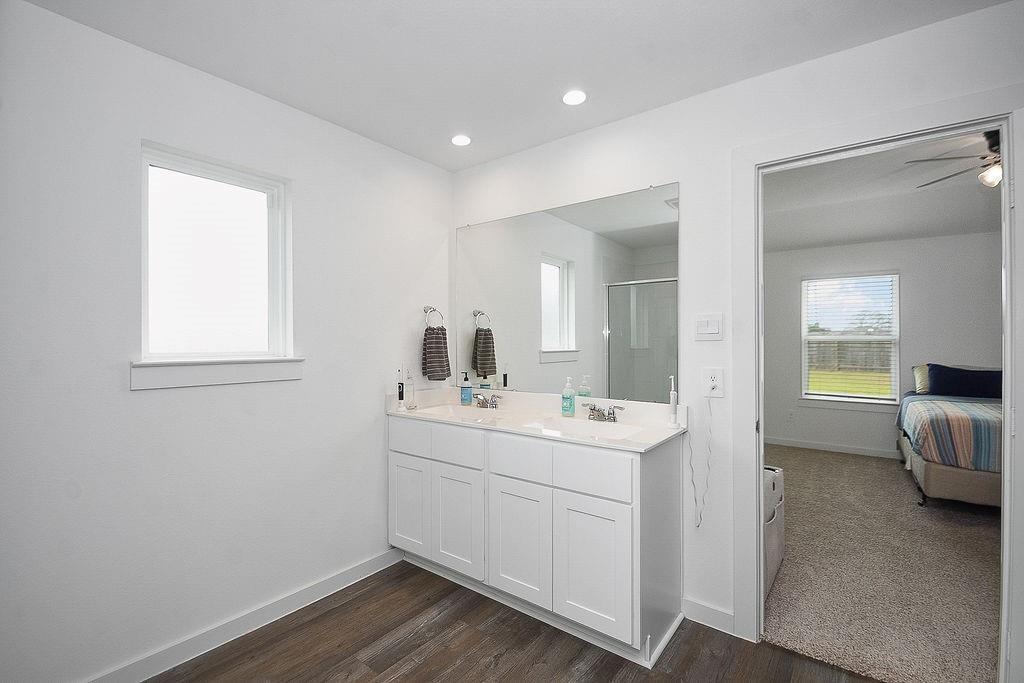 8938 Colicroot Drive
