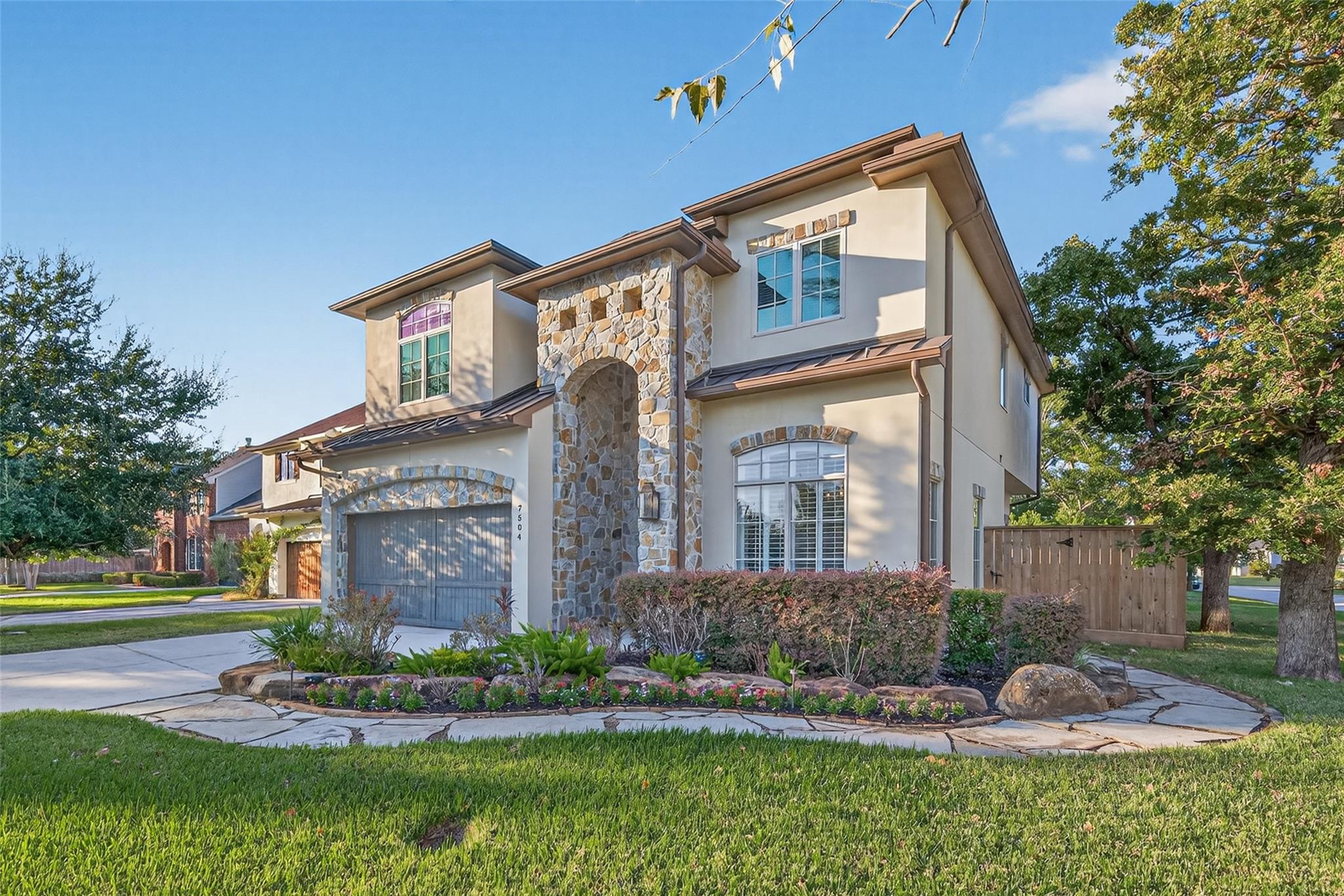 7504 Flowerdale Street