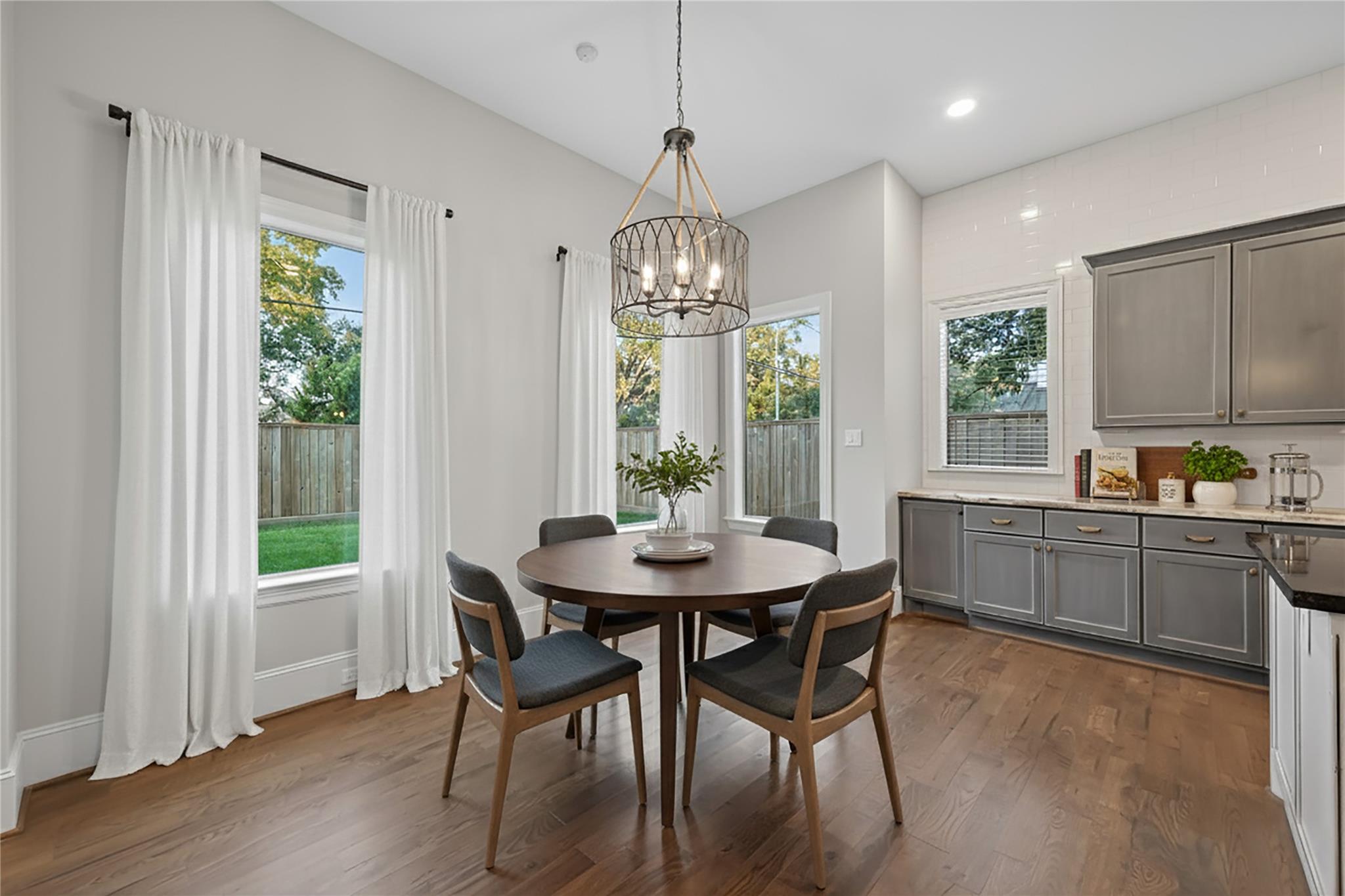 7504 Flowerdale Street