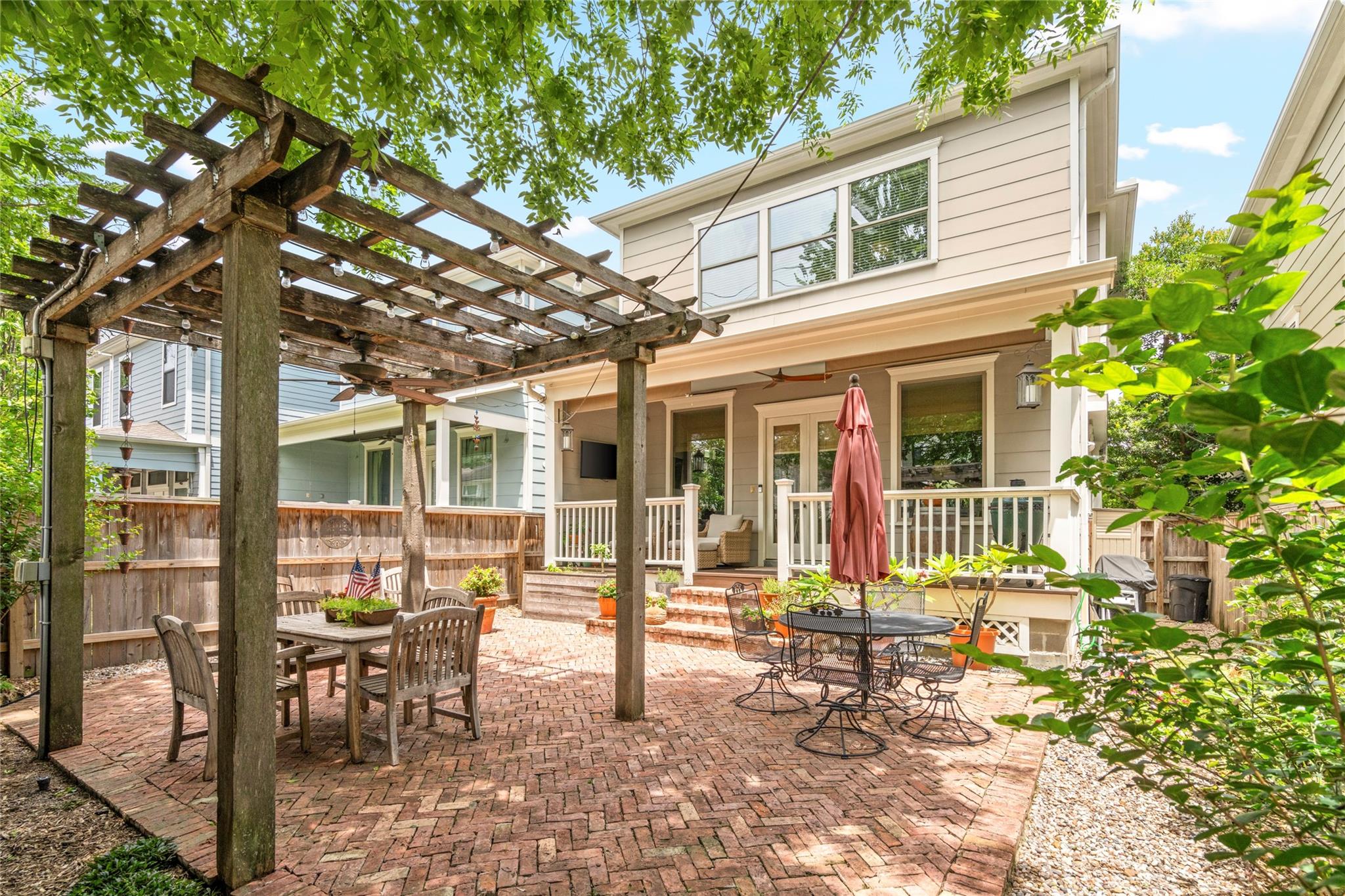 412 W 25th Street