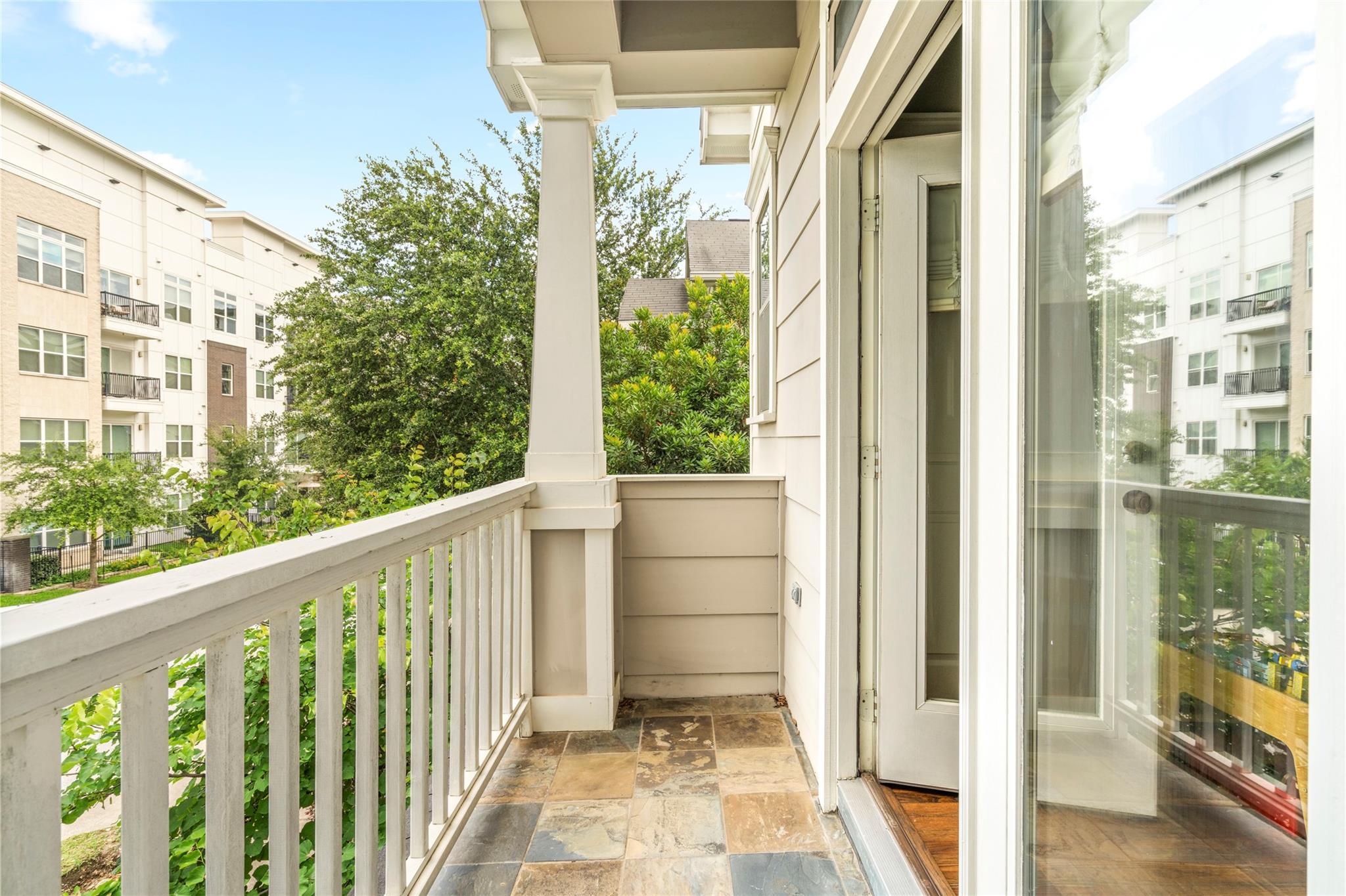 412 W 25th Street