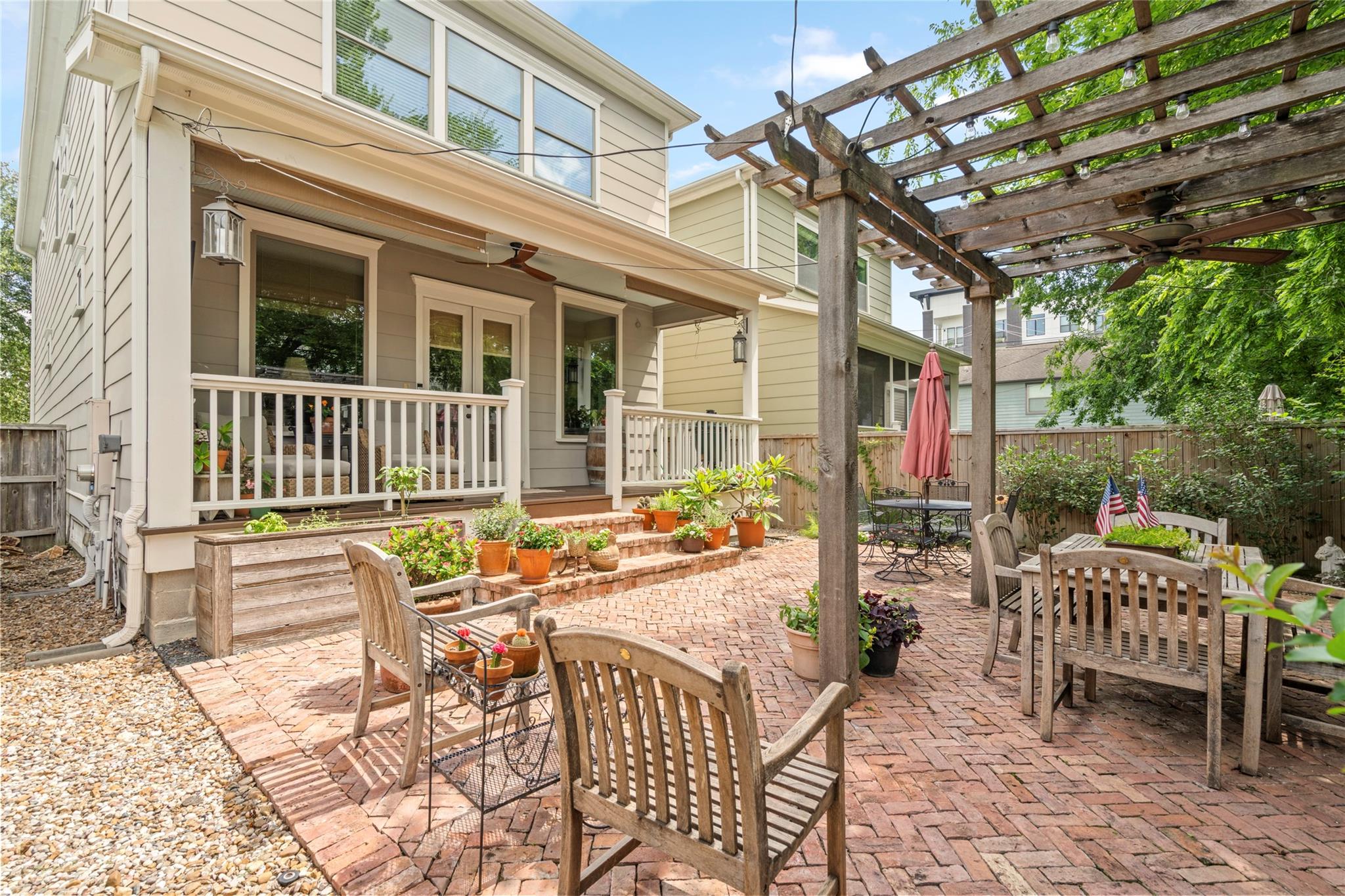 412 W 25th Street
