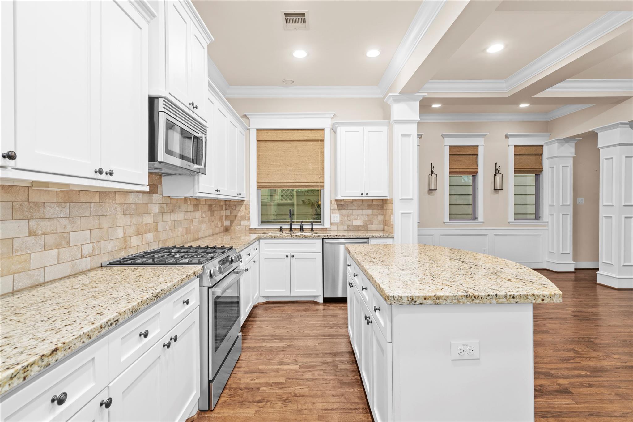 412 W 25th Street