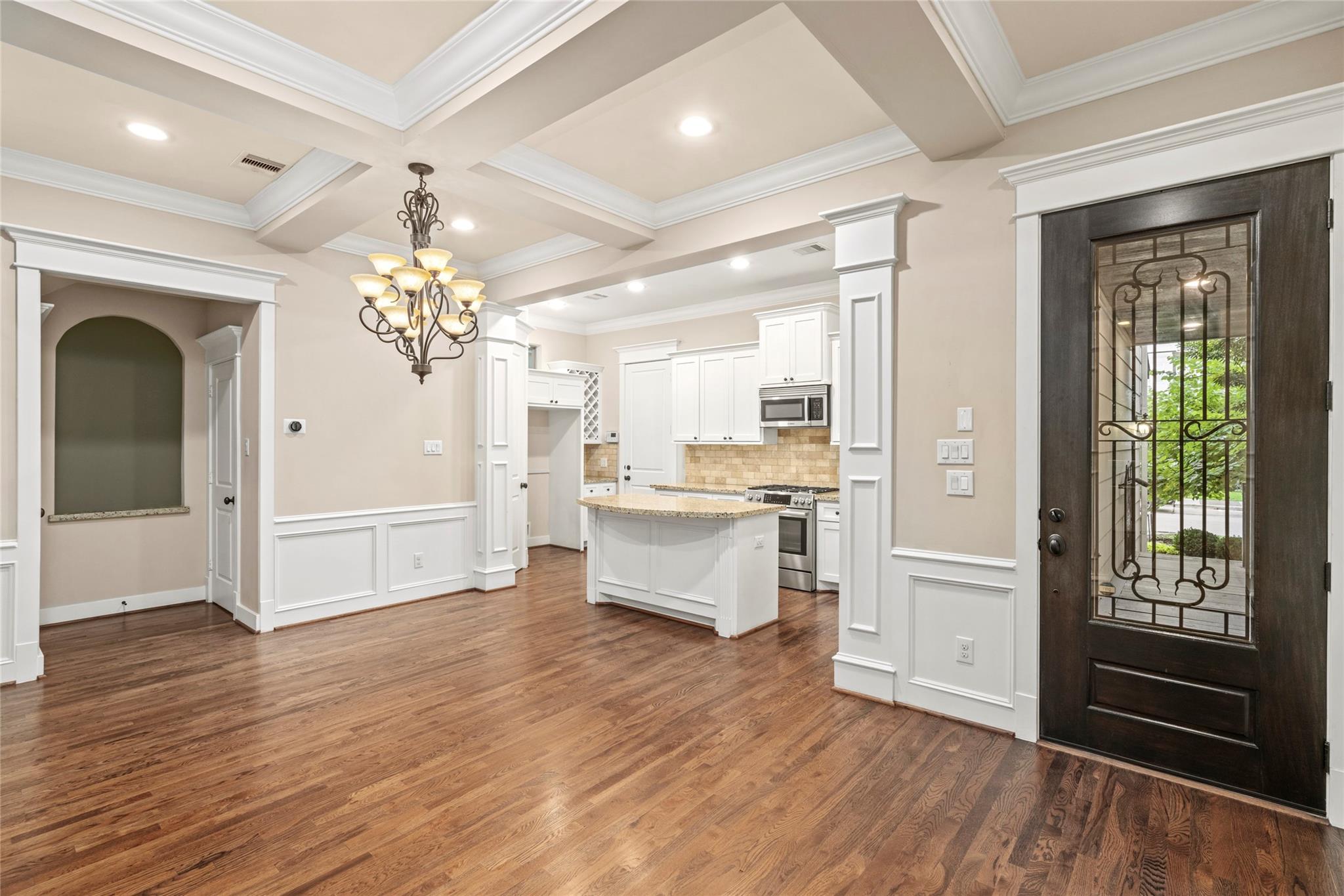 412 W 25th Street