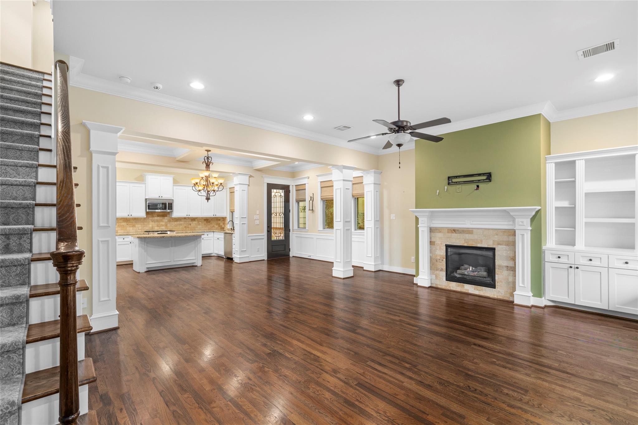 412 W 25th Street