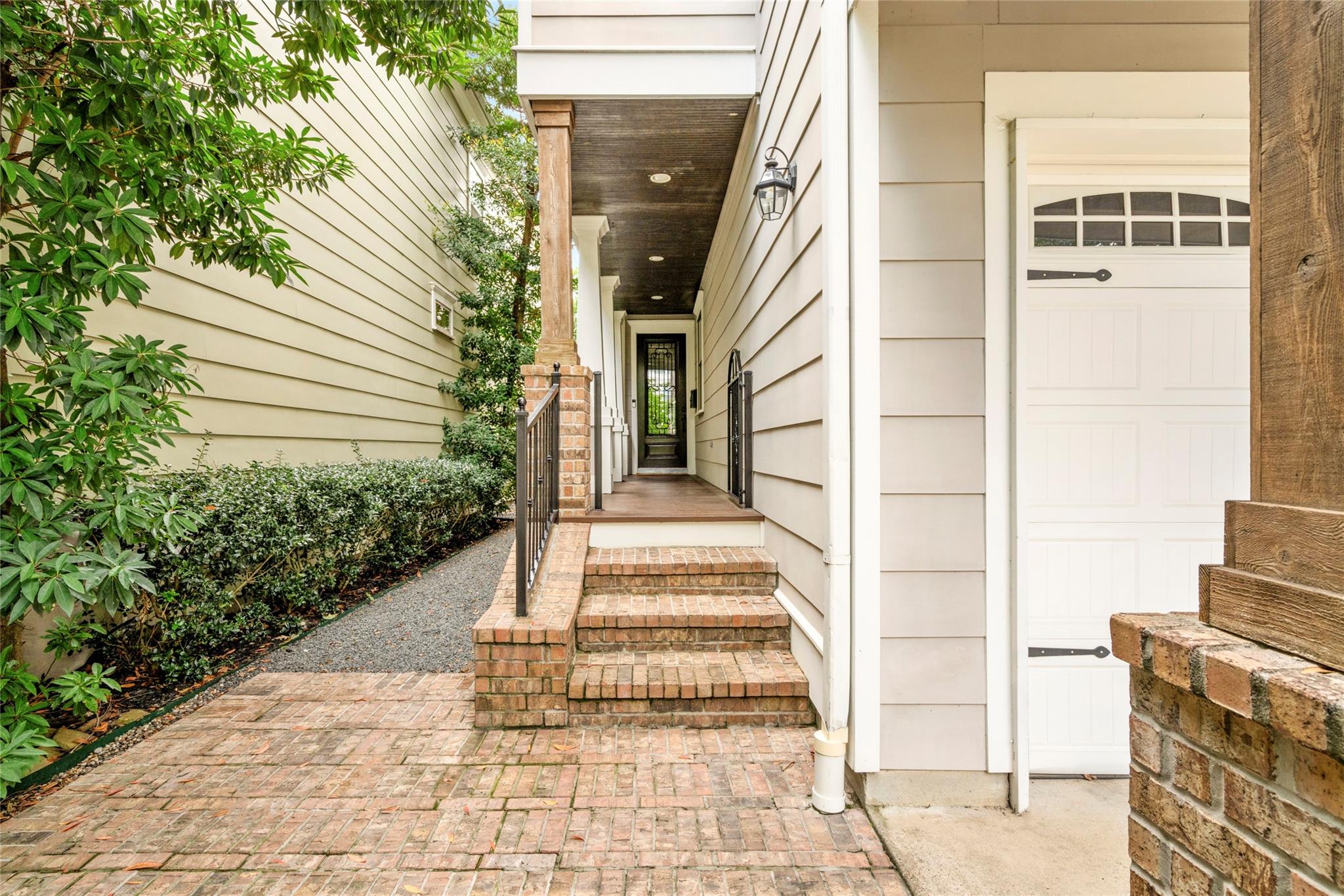 412 W 25th Street
