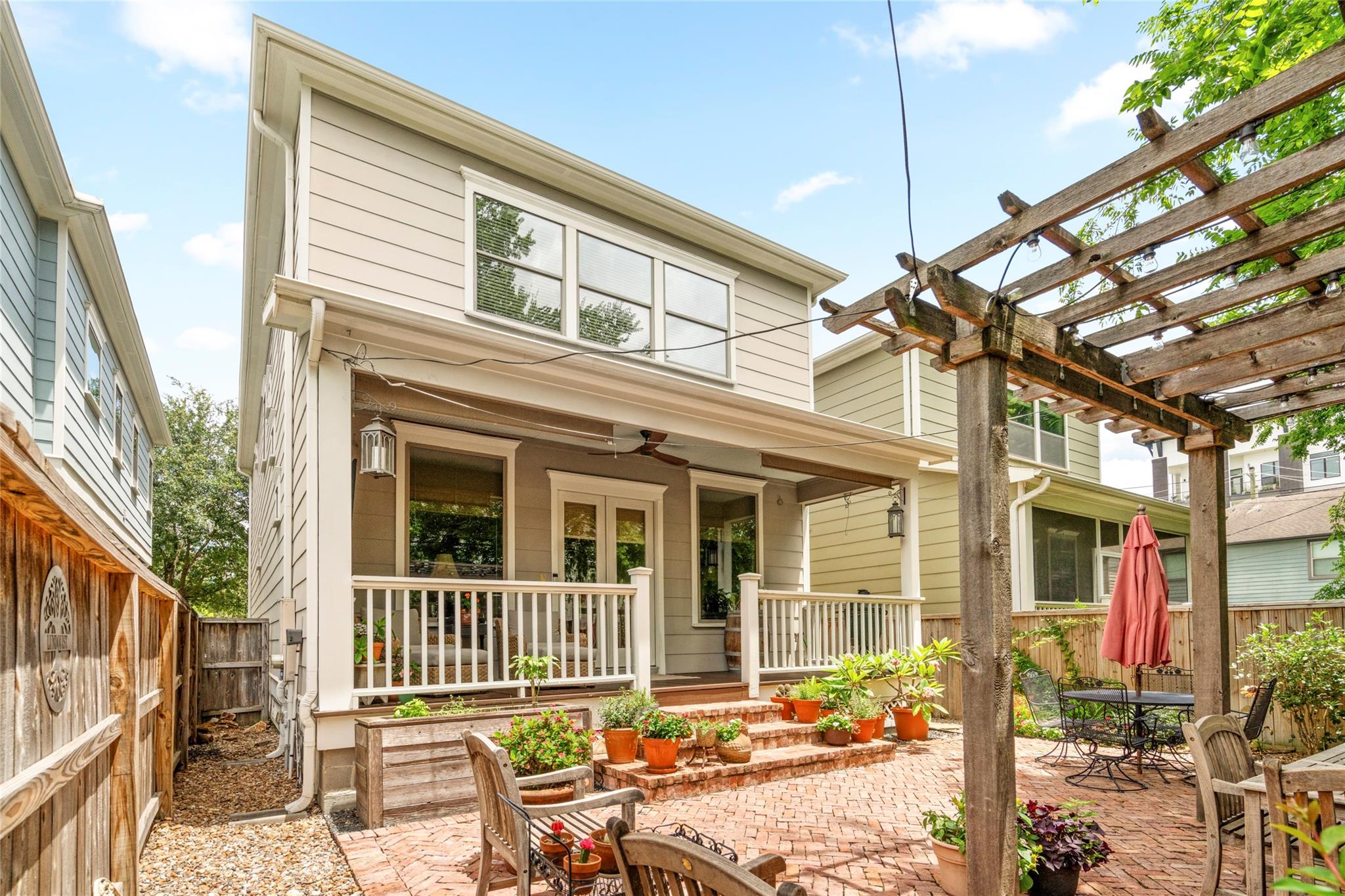 412 W 25th Street