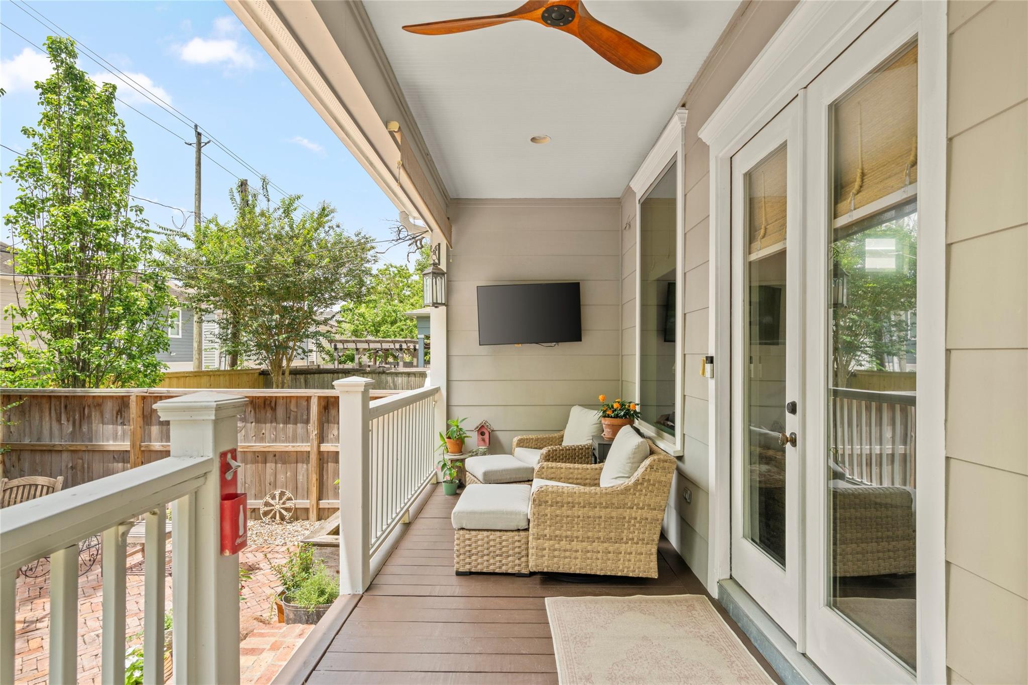 412 W 25th Street