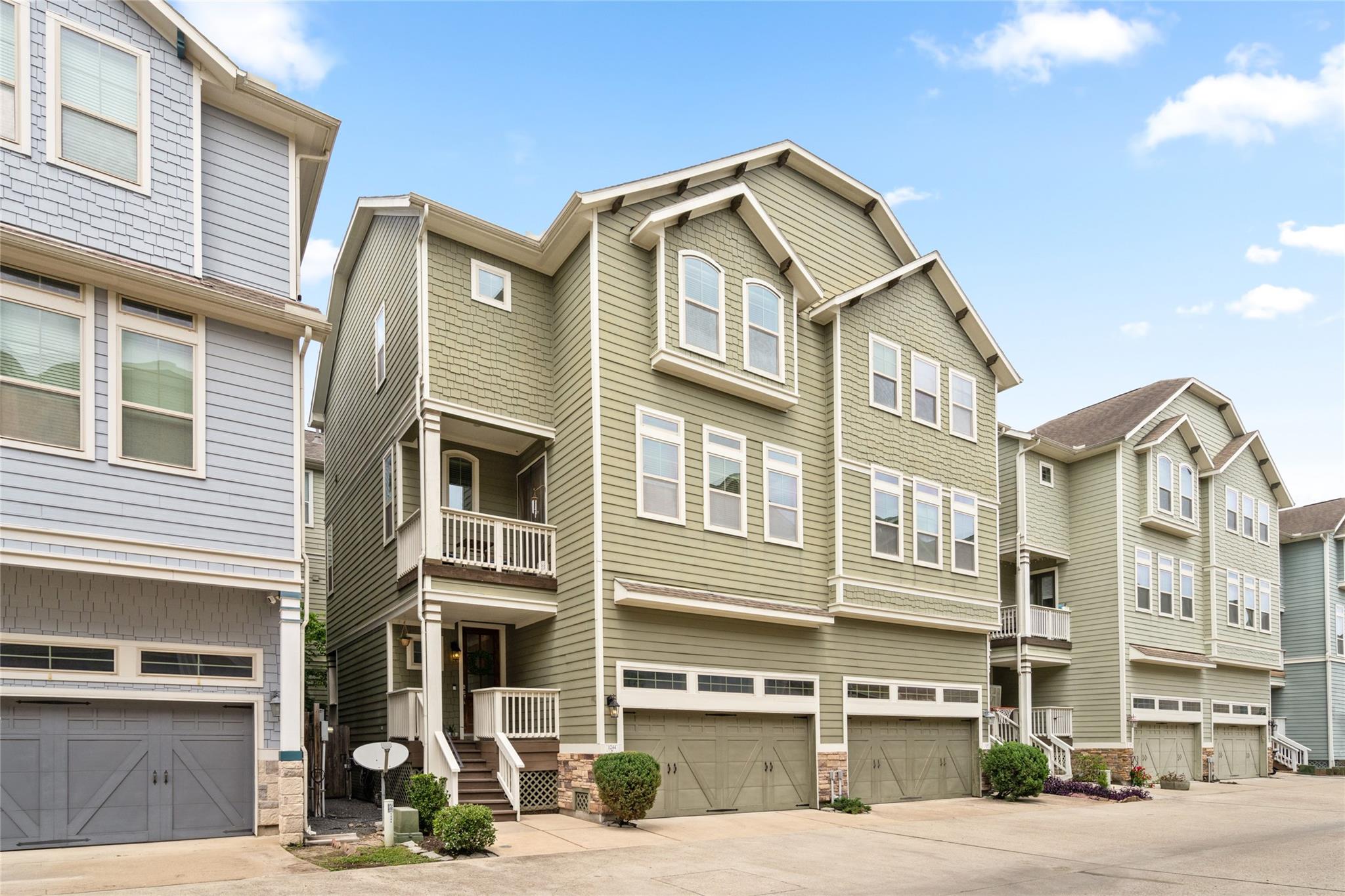 1244 Hobbs Reach Lane