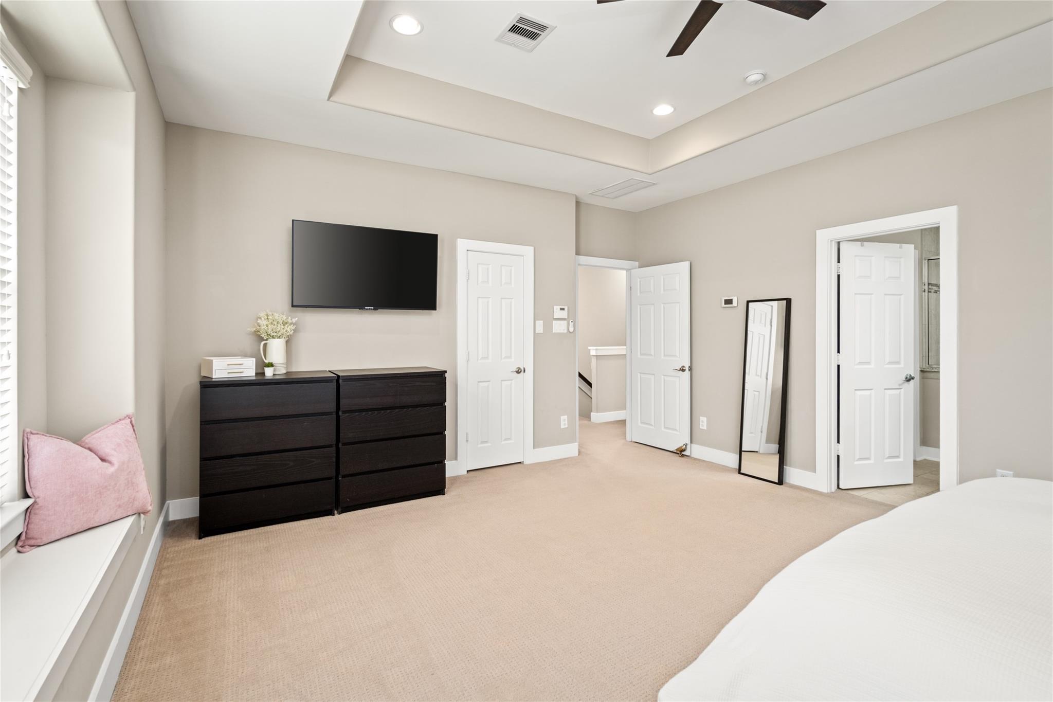 1244 Hobbs Reach Lane