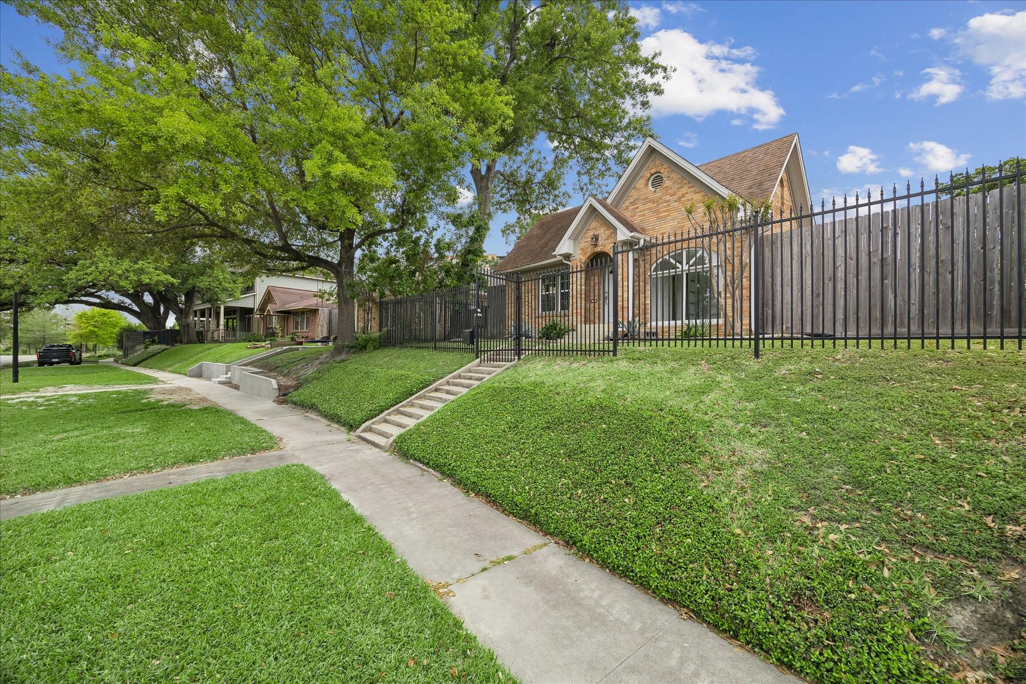 2108 White Oak Drive