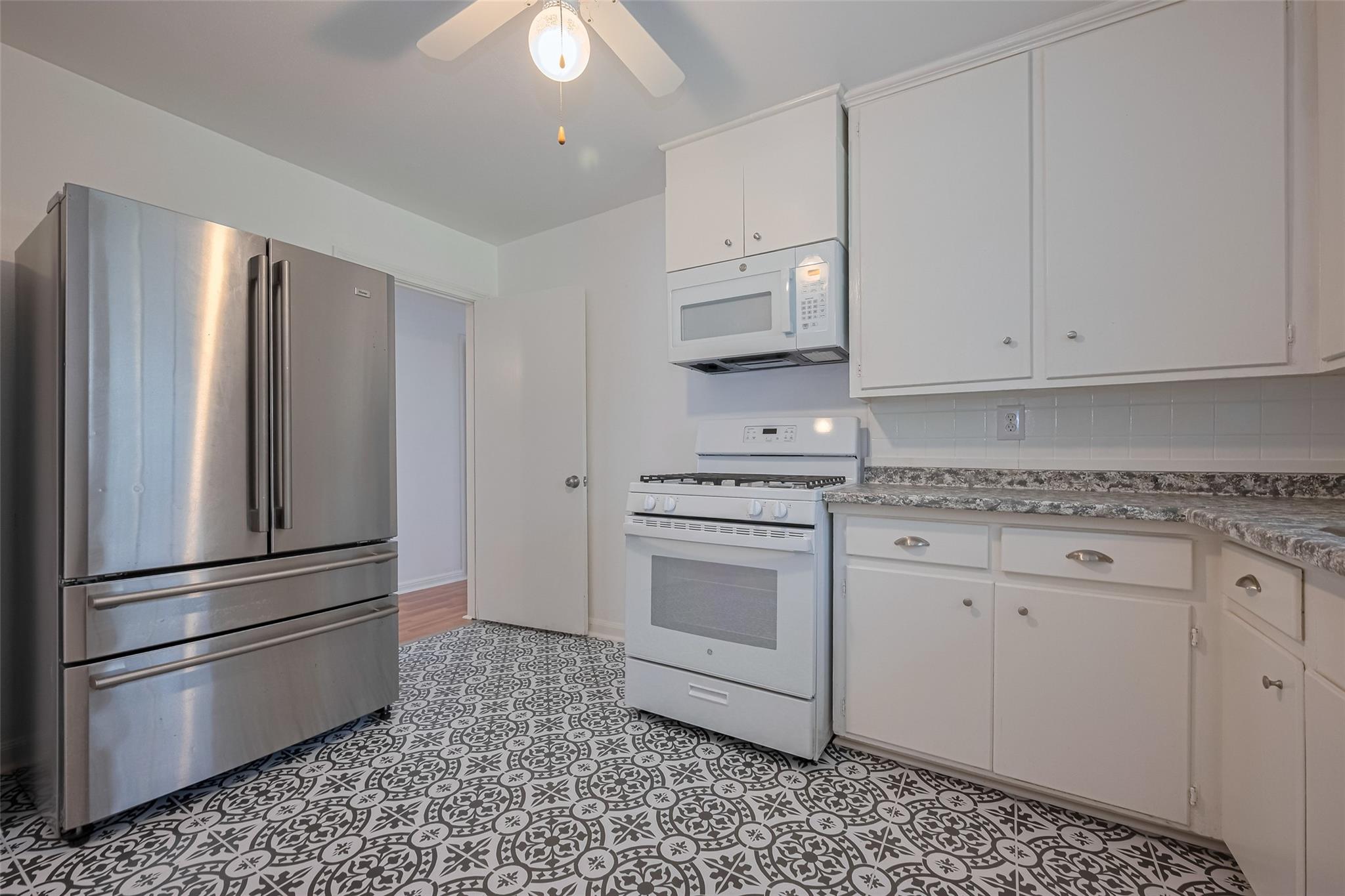 5513 Fairdale Lane
