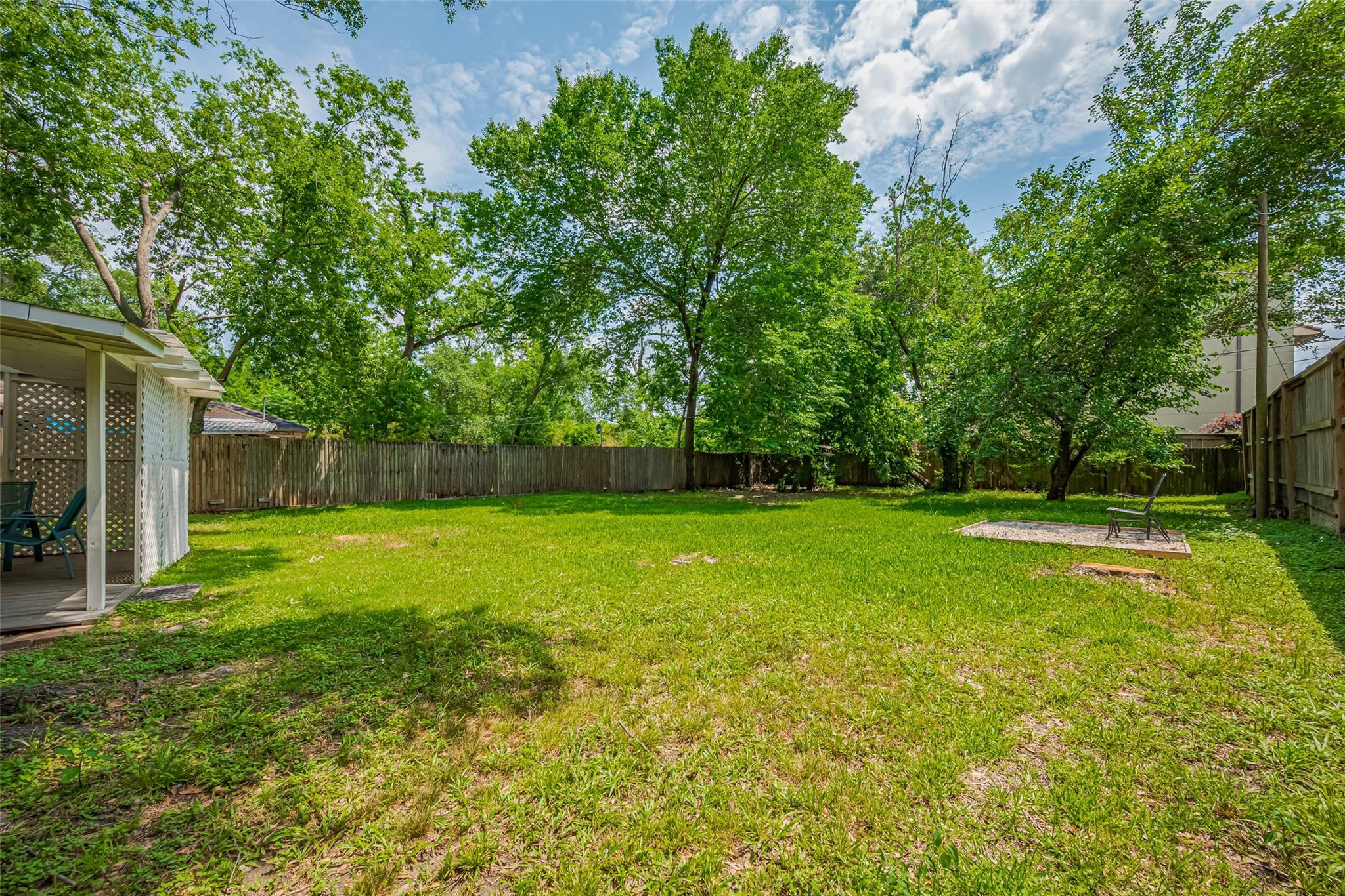 5513 Fairdale Lane
