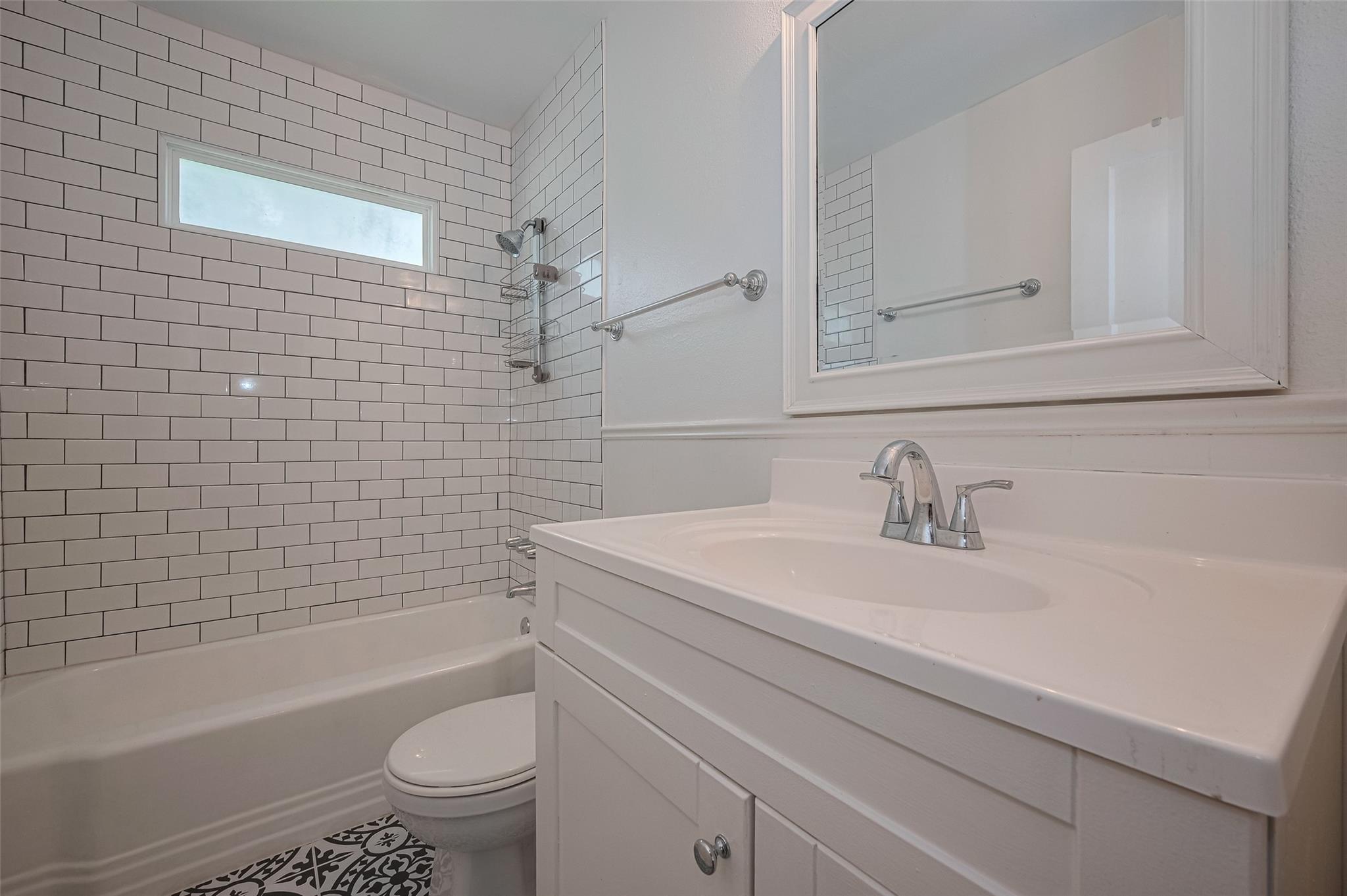 5513 Fairdale Lane