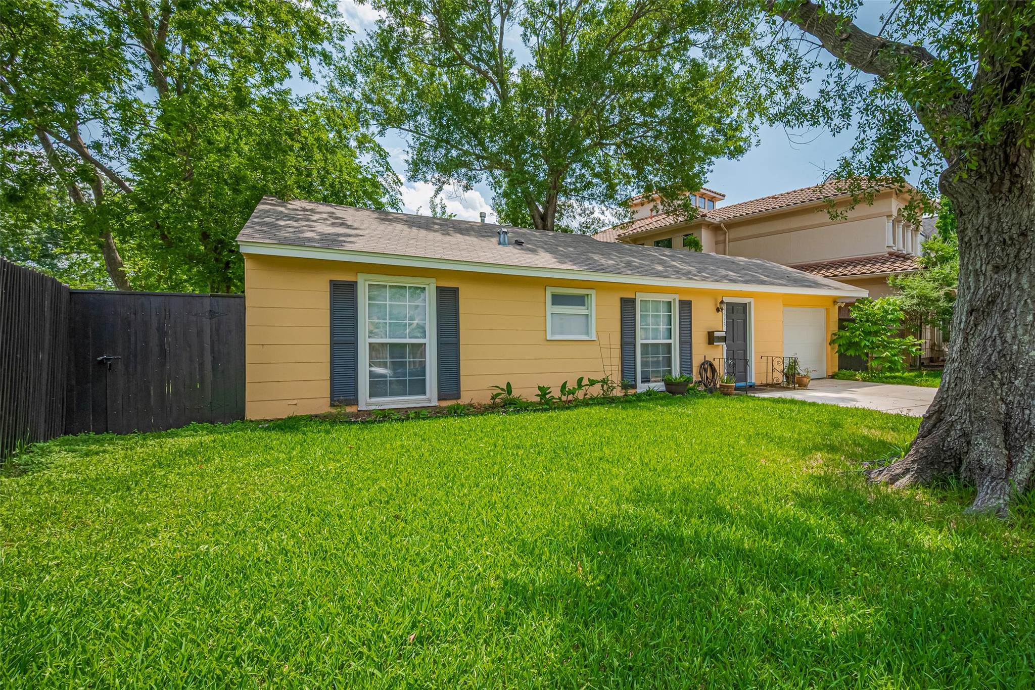 5513 Fairdale Lane