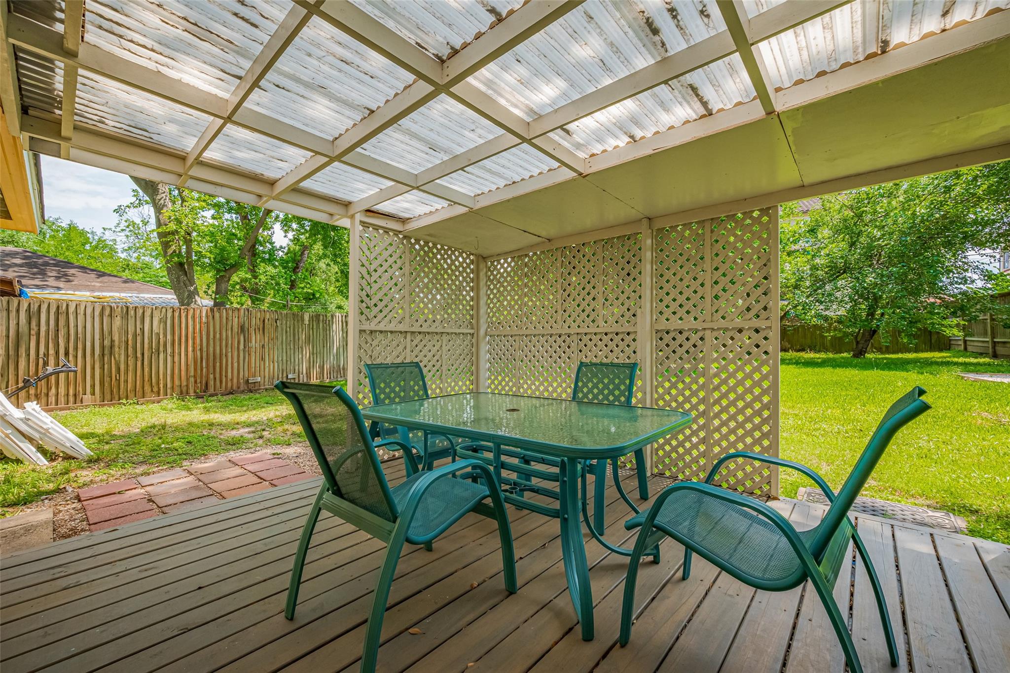 5513 Fairdale Lane