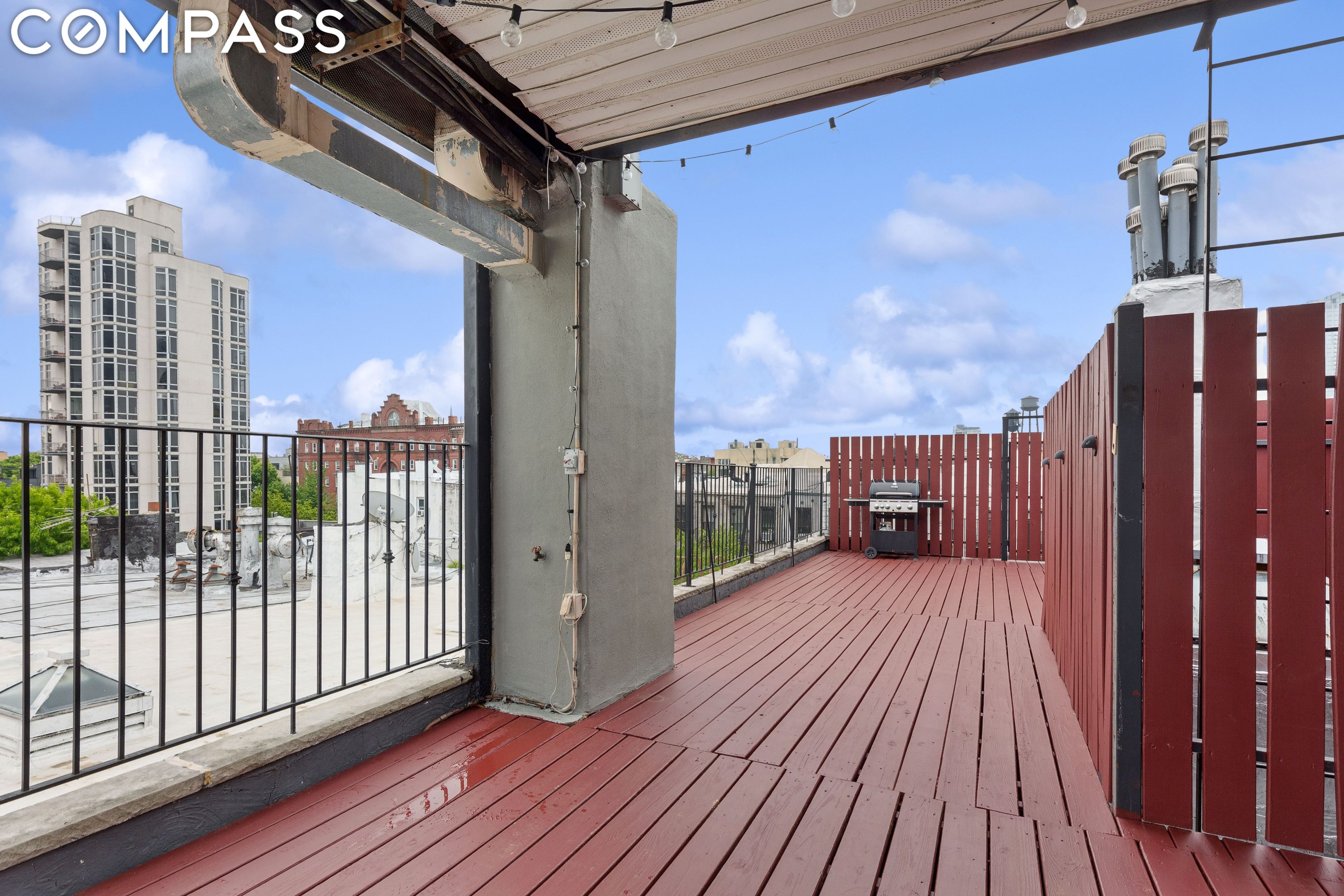 74 Huron Street 4L
