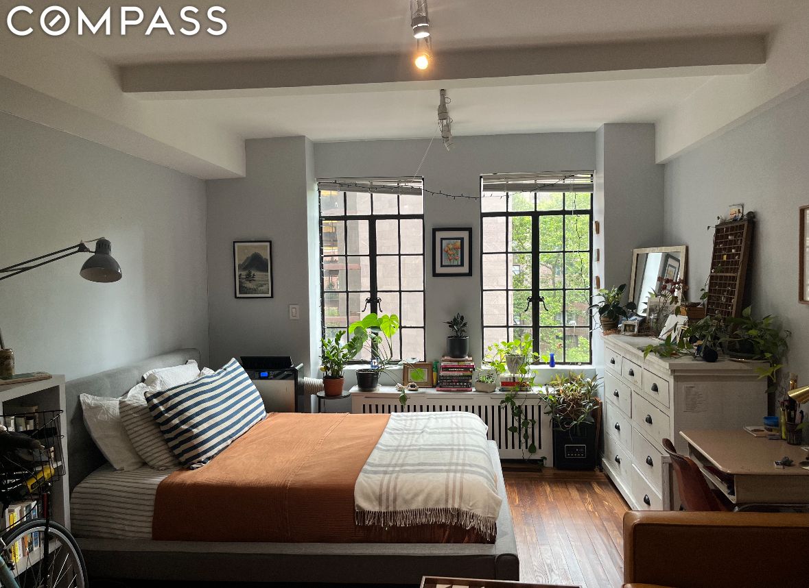 320 E 42nd Street 602