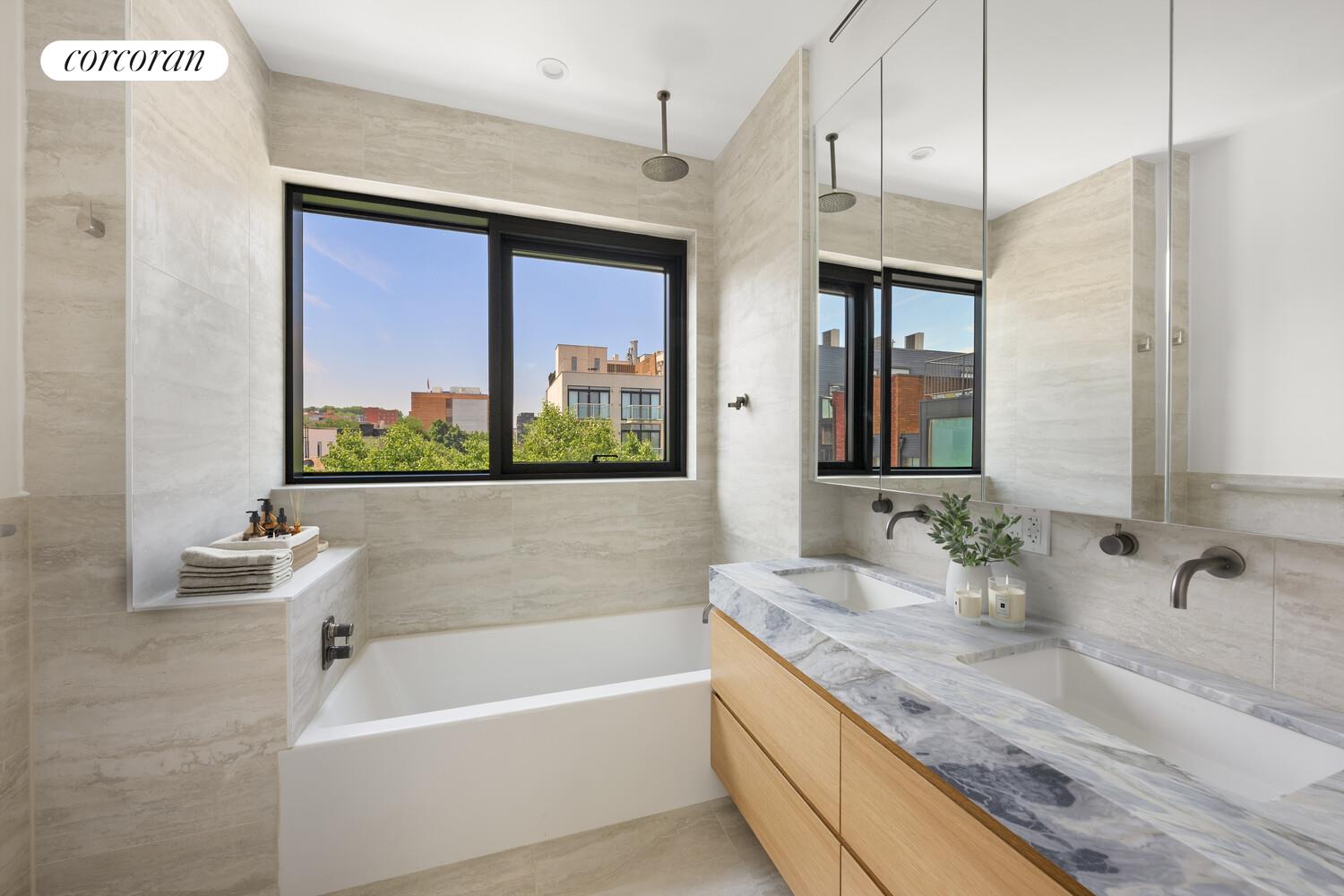 814 5TH Avenue PH4C