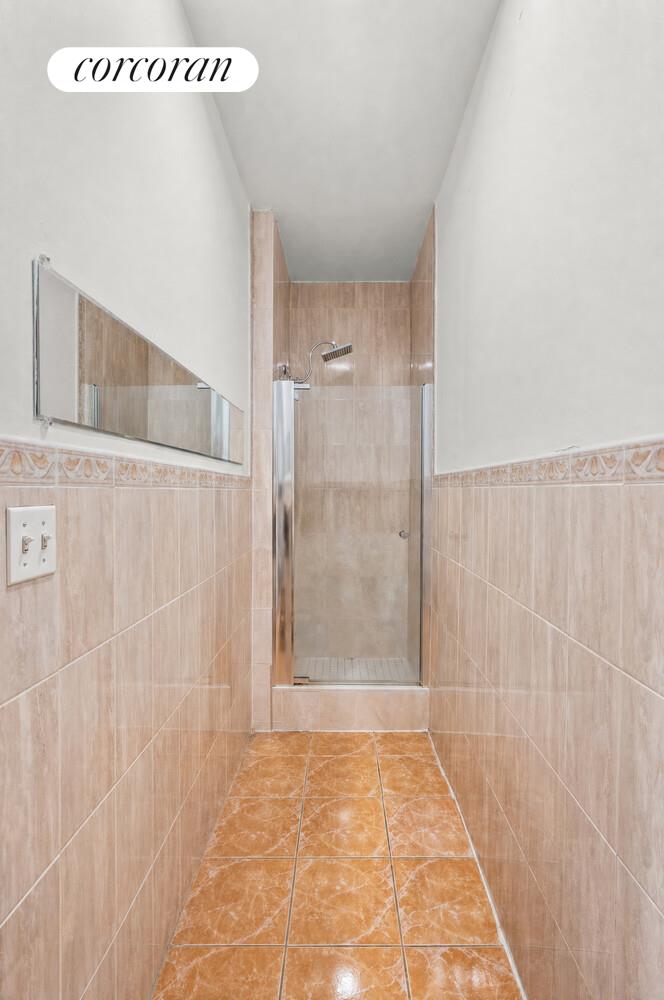 135 W 122ND Street