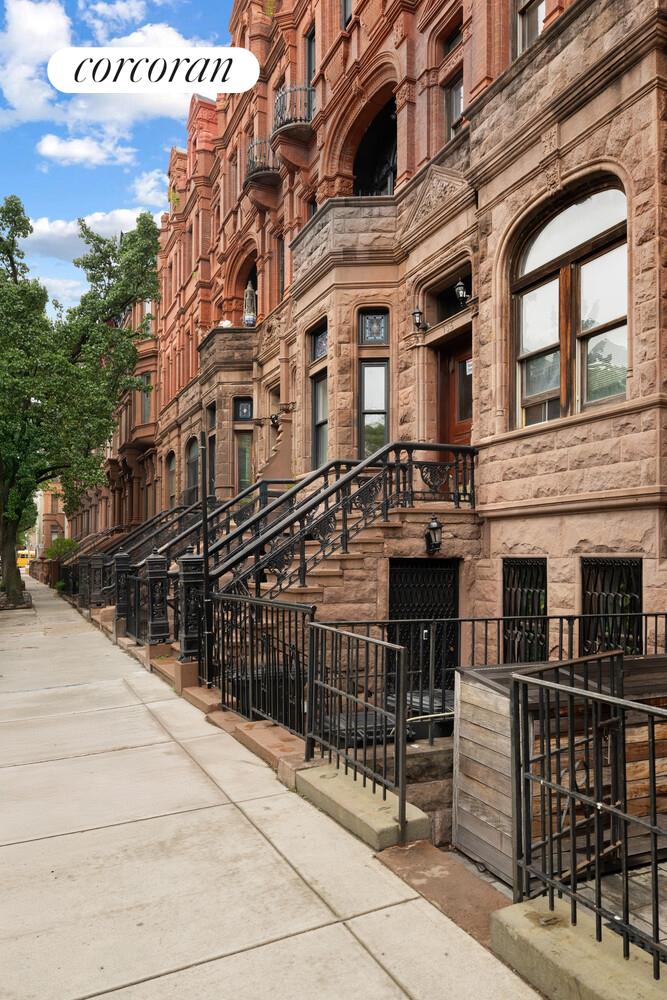 135 W 122ND Street
