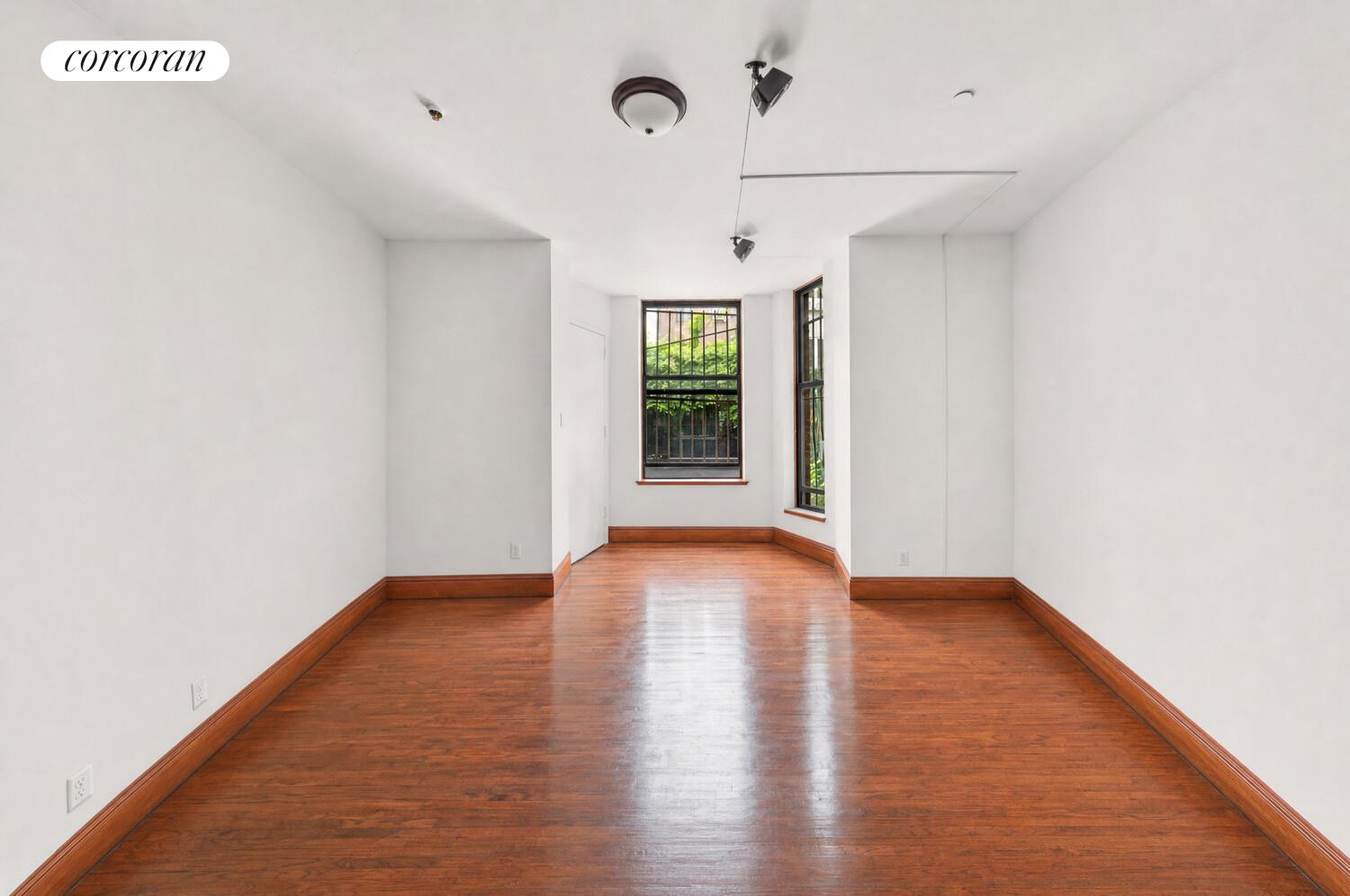 135 W 122ND Street