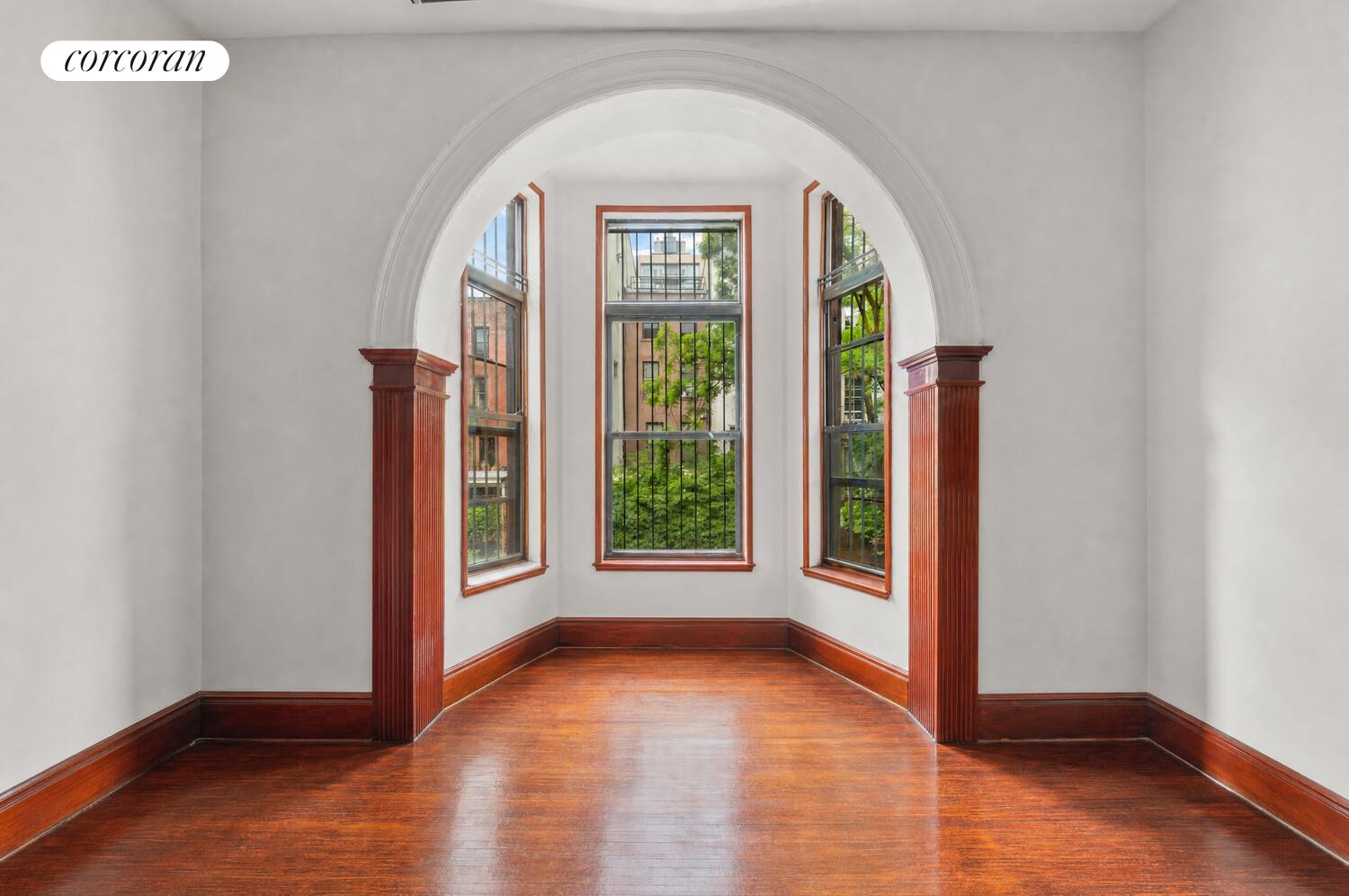 135 W 122ND Street