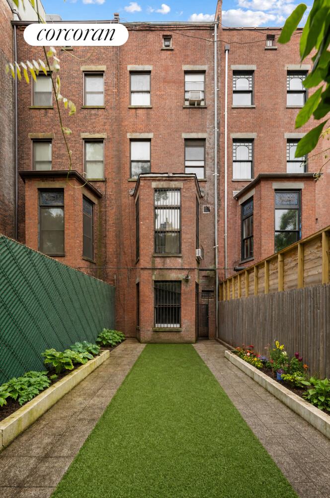 135 W 122ND Street