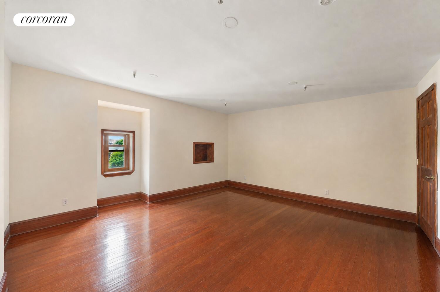 135 W 122ND Street