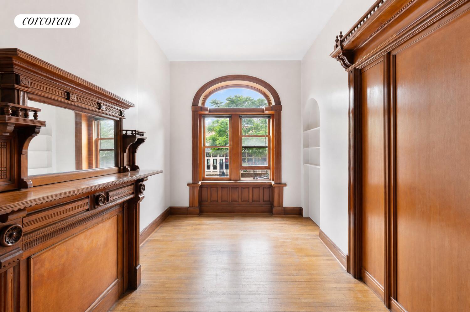 135 W 122ND Street
