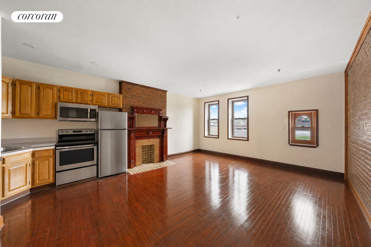 135 W 122ND Street