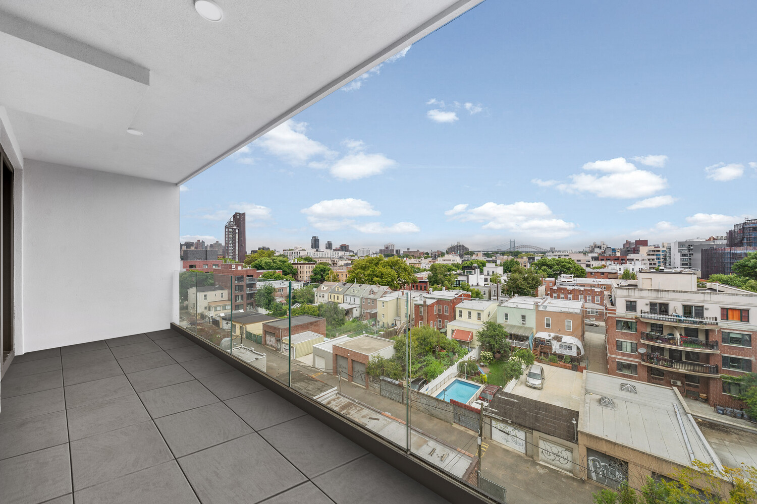 14-35 BROADWAY 5A