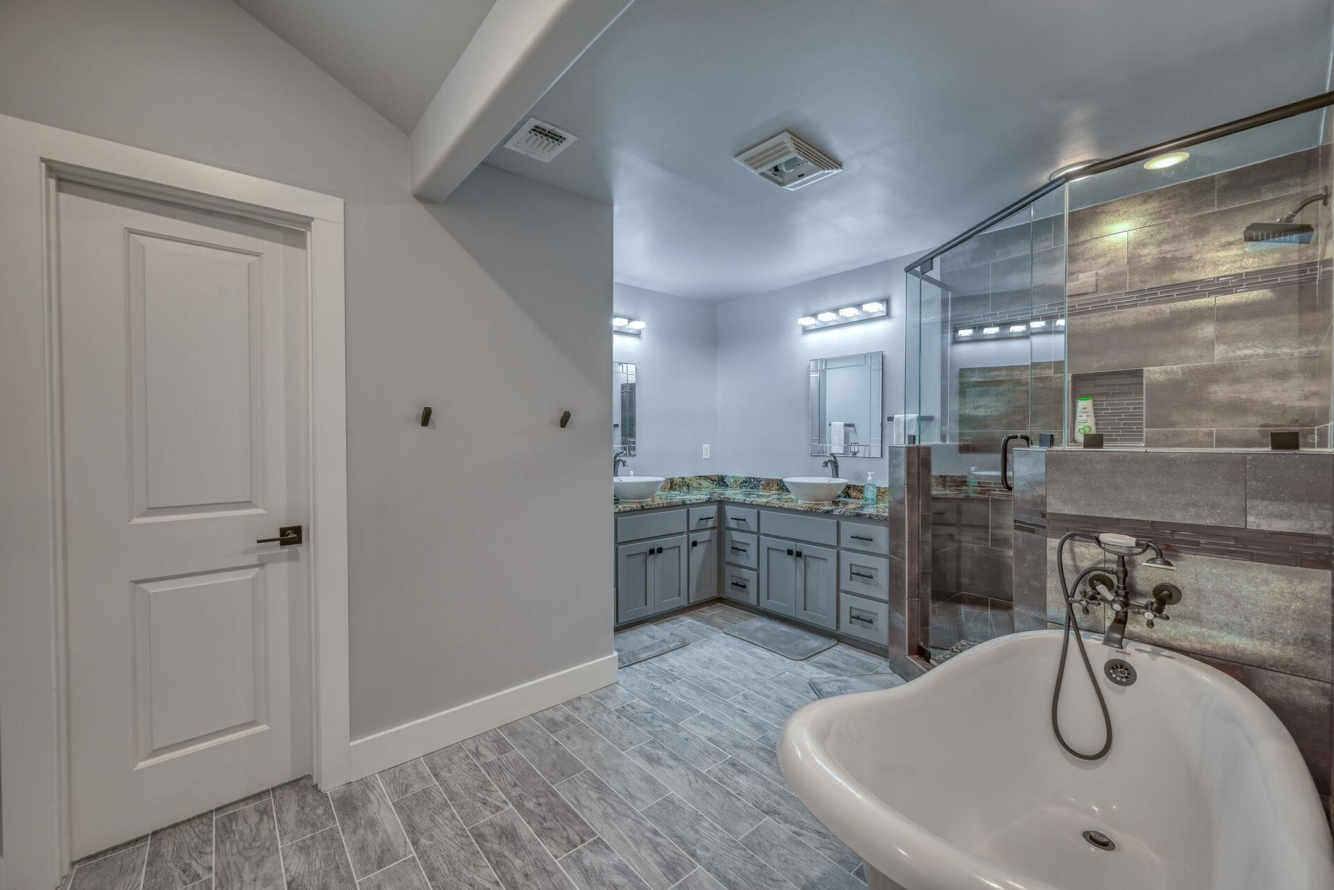 3120 RIVER OAKS