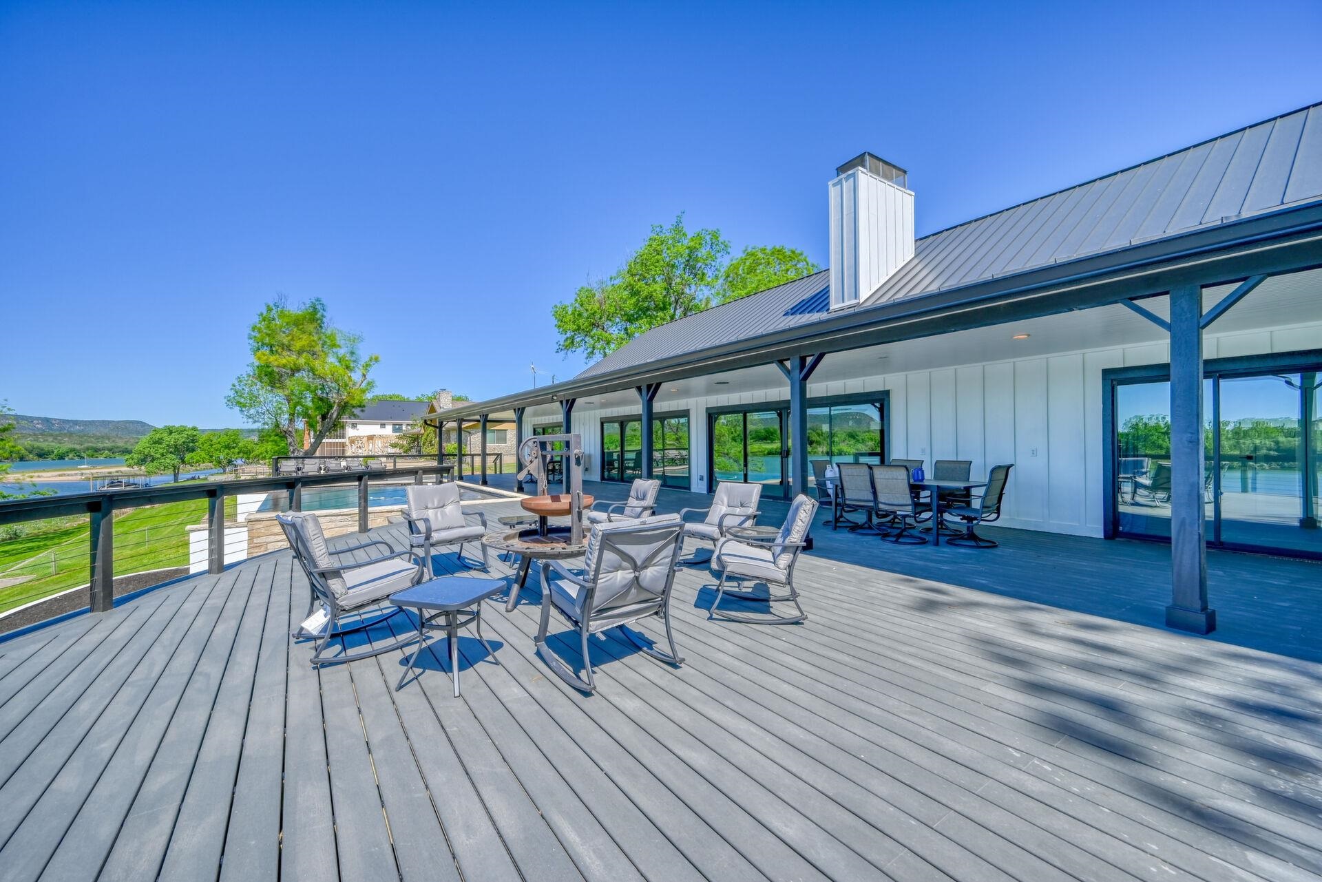 3120 RIVER OAKS