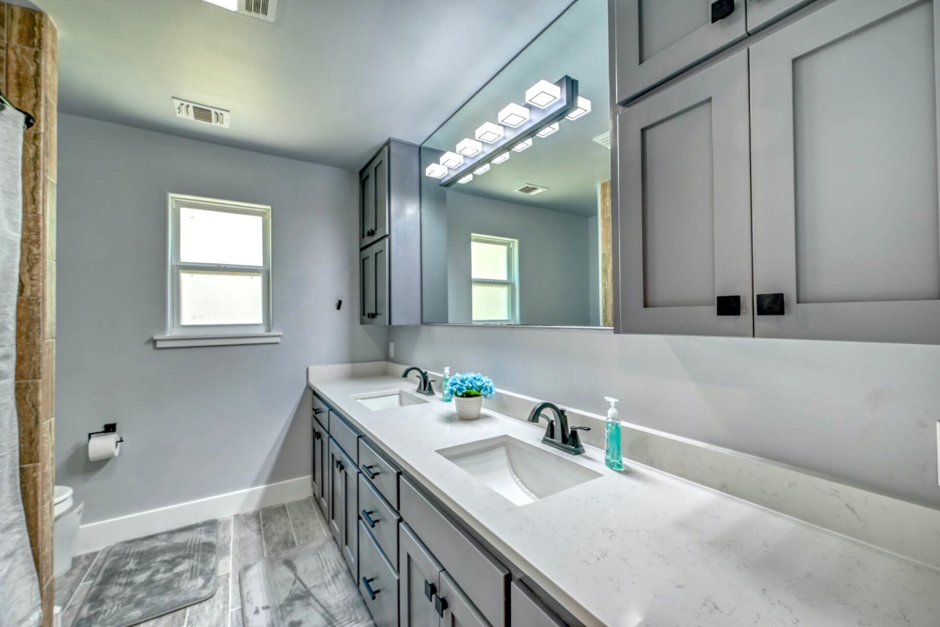 3120 RIVER OAKS