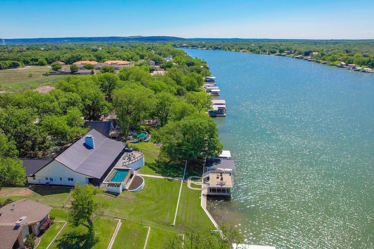 3120 RIVER OAKS