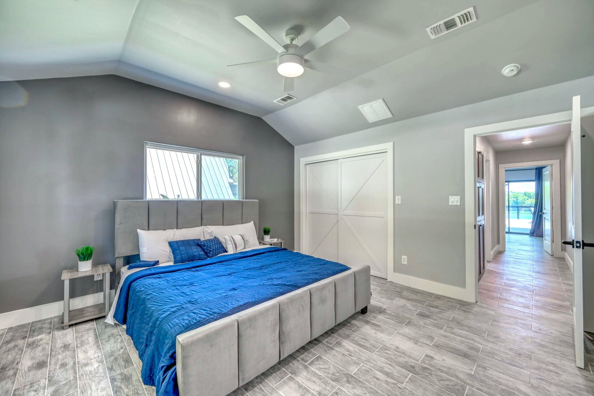 3120 RIVER OAKS
