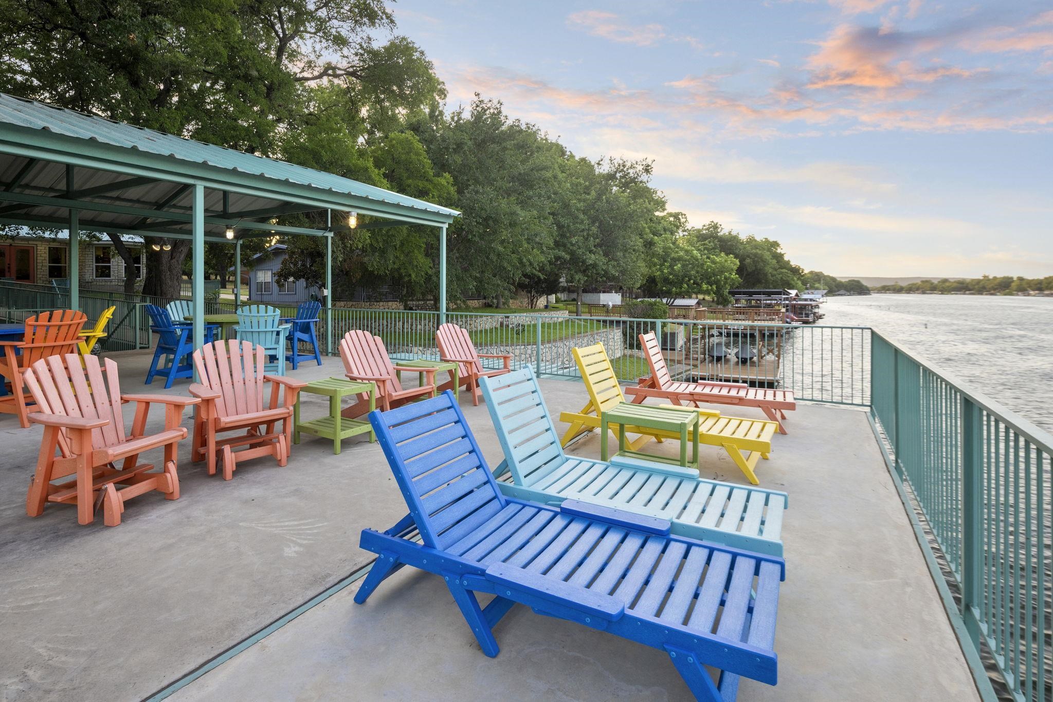 2740 WILLIAMS LAKESHORE