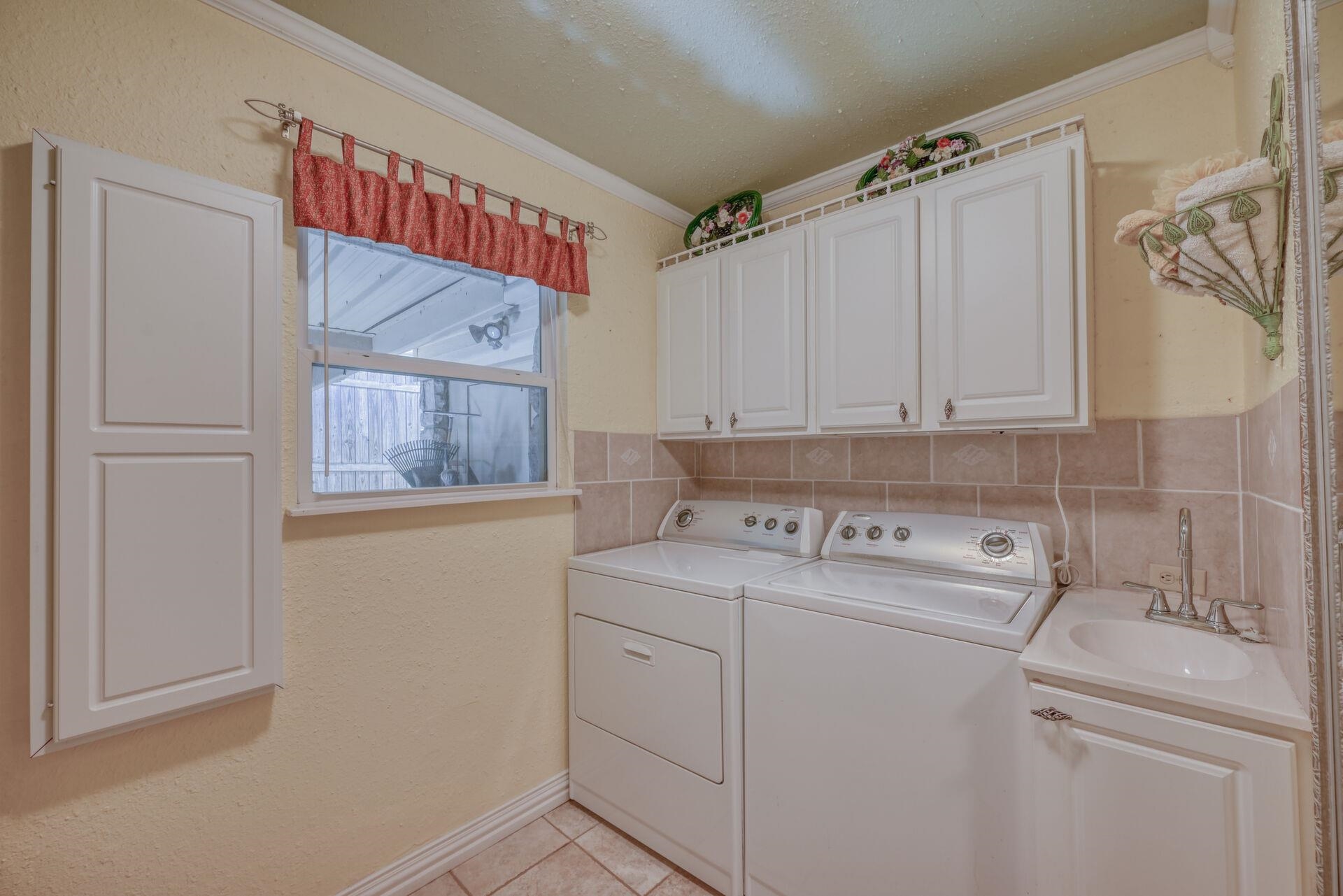 1922 Blubonnet Lane