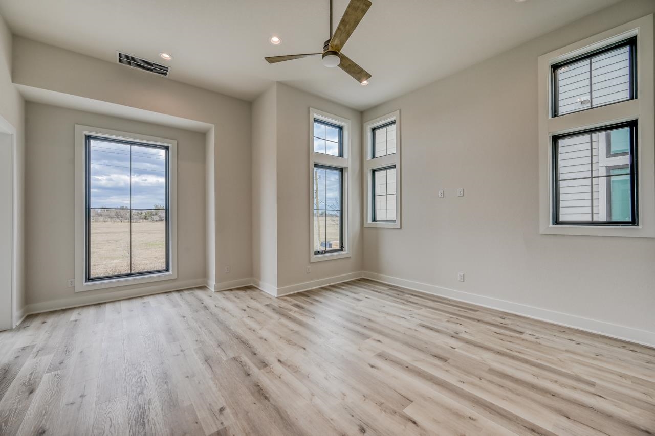533 Ellen Williams Loop
