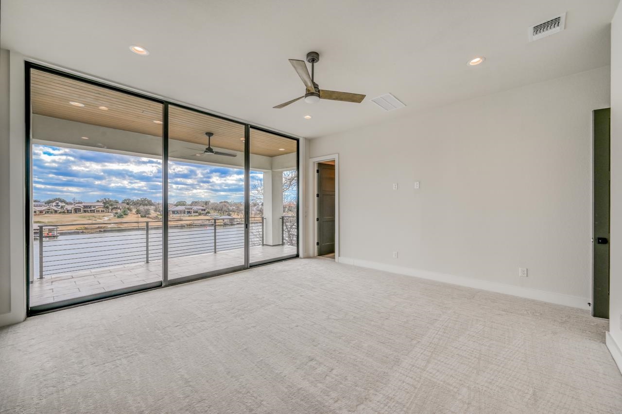 533 Ellen Williams Loop
