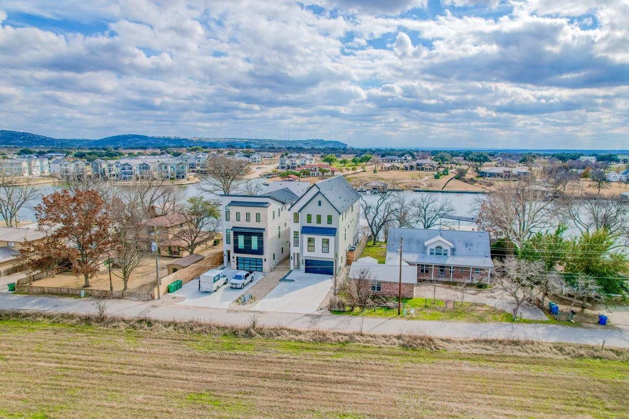 533 Ellen Williams Loop